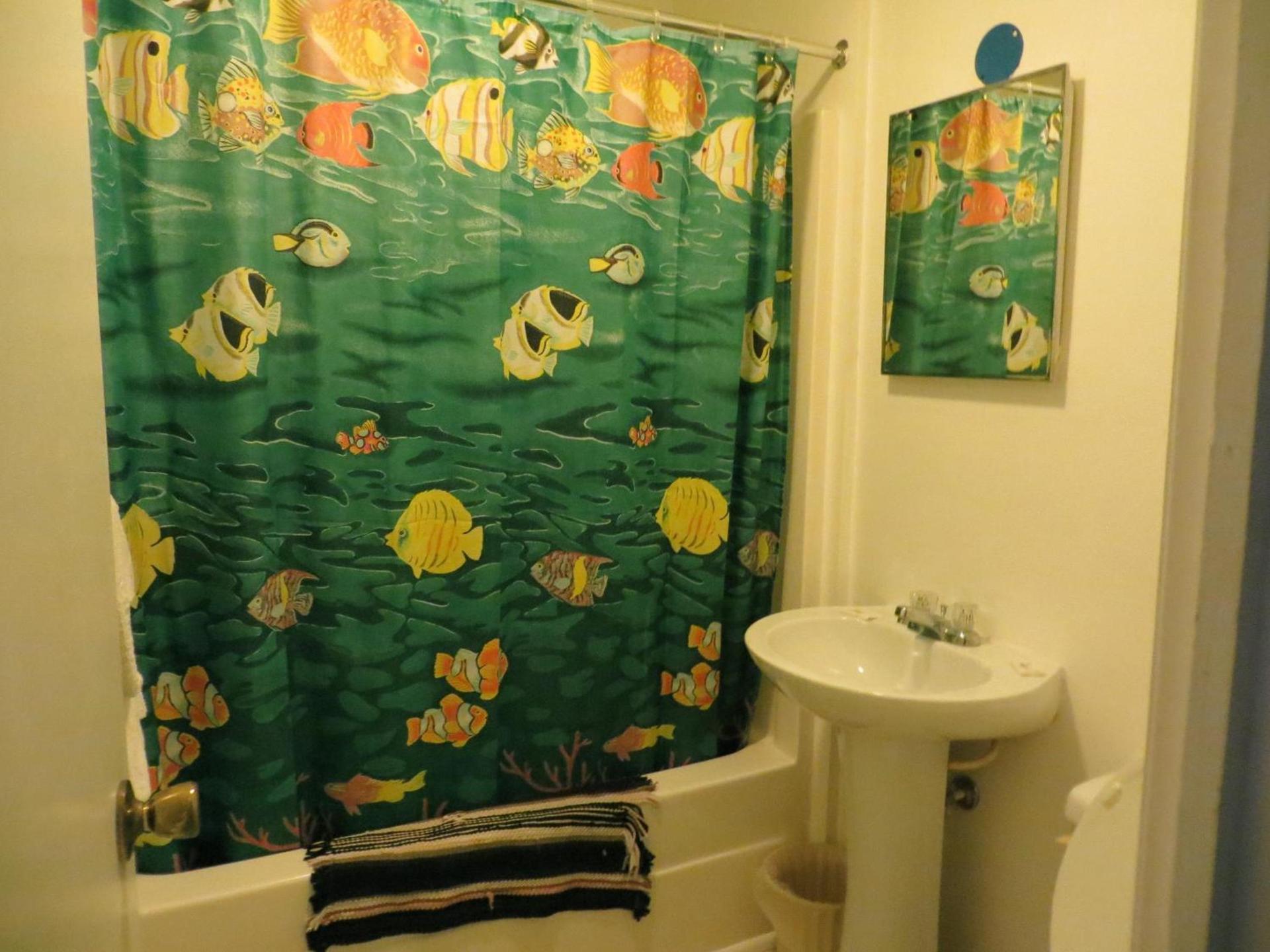 Skyway Motel photo 12