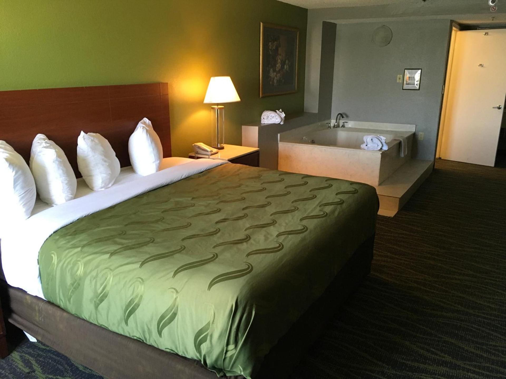 Quality Inn & Suites Orlando / Winter Park photo 11