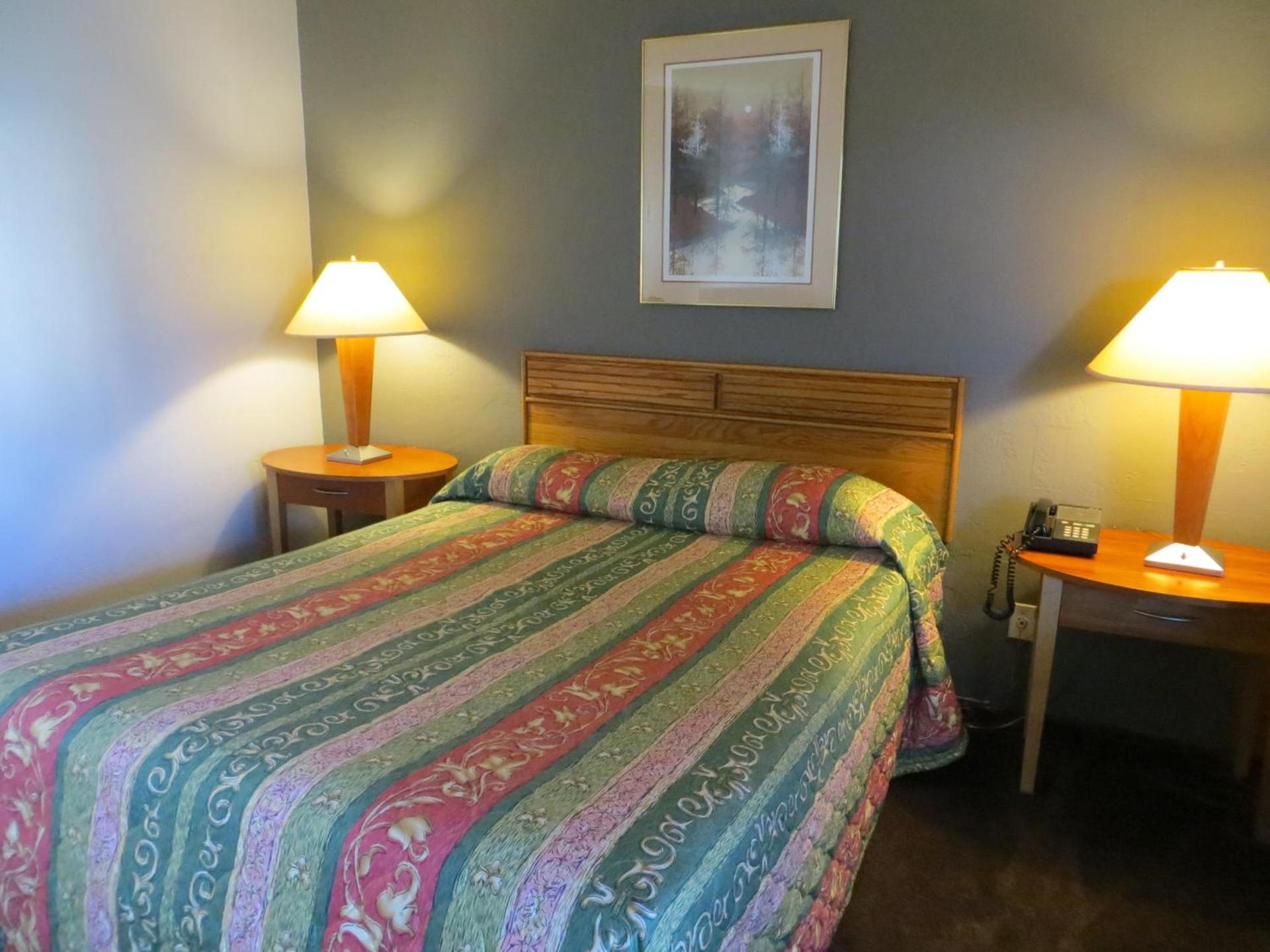 Capri Motel photo 8