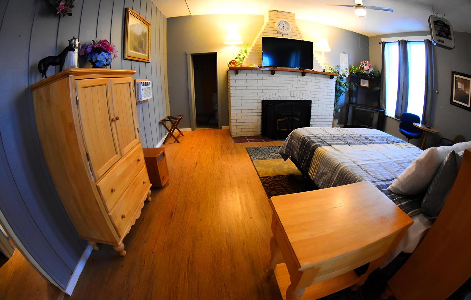 Salmon River Inn photo 24
