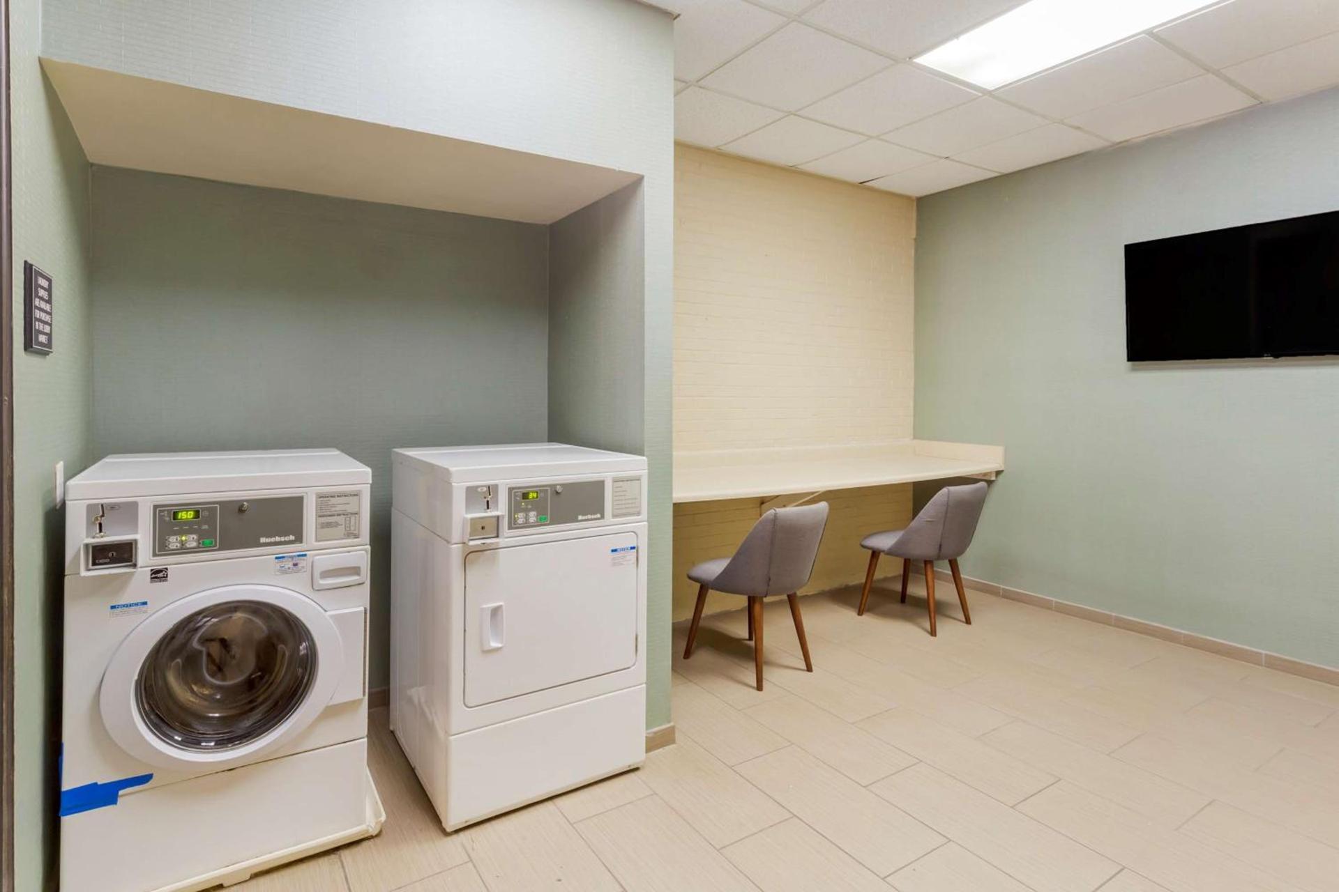 Best Western Plus Cary - NC State photo 29
