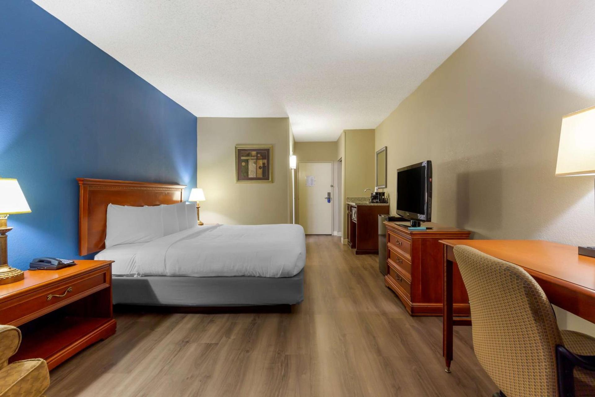Best Western Plus Cary - NC State photo 23