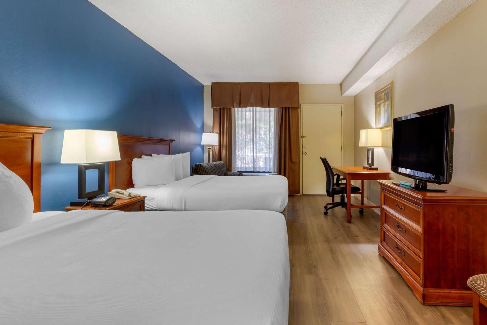 Best Western Plus Cary - NC State photo 17