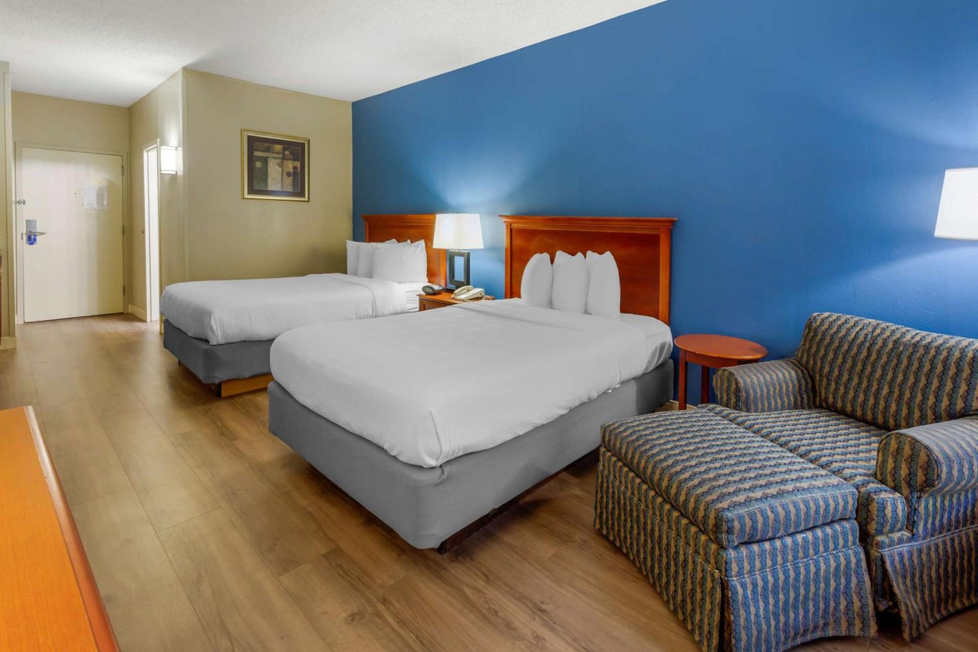 Best Western Plus Cary - NC State photo 18