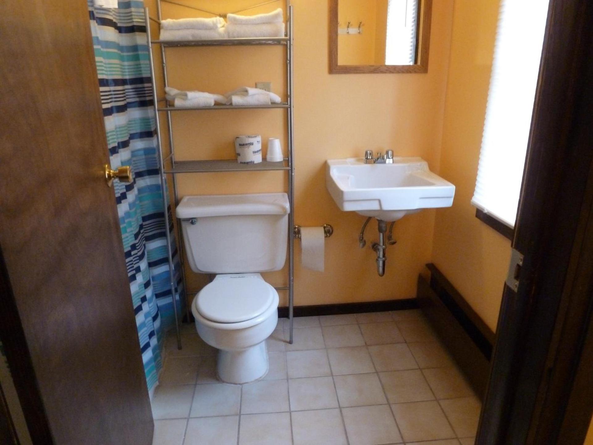 Viking Motel photo 15