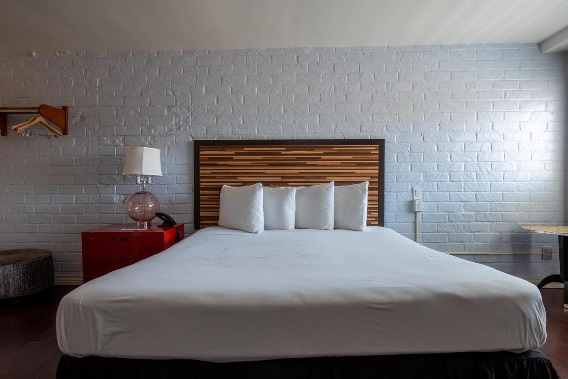 Hollywood Downtowner Inn photo 8