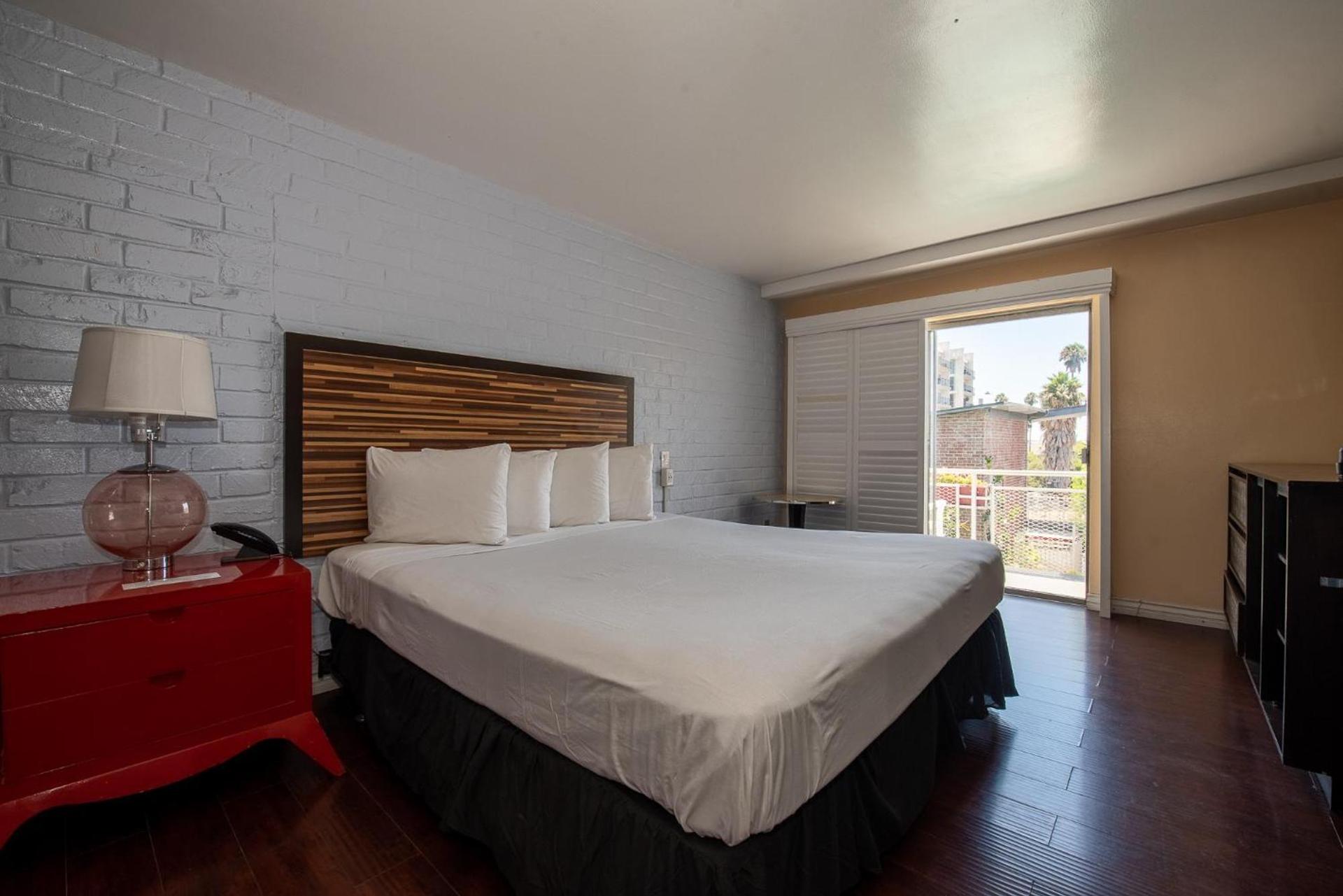 Hollywood Downtowner Inn photo 25
