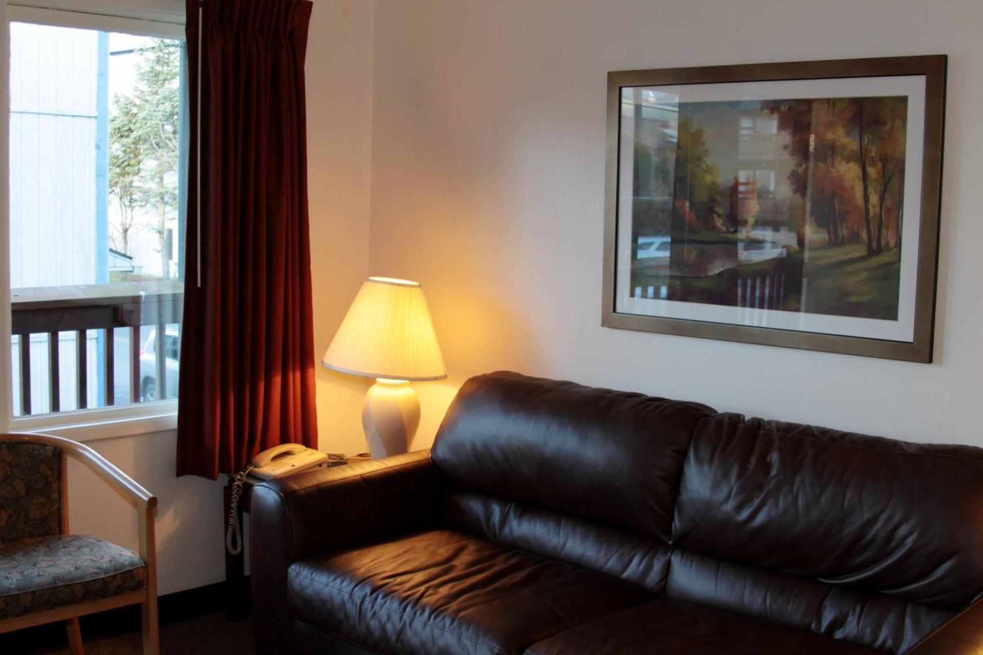 The Driftwood Lodge photo 9