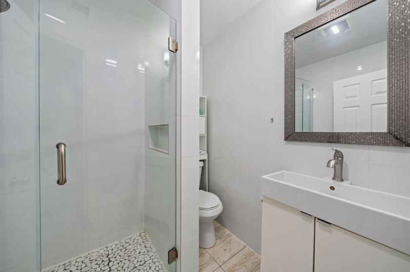 Capri Inn & Apartments photo 6
