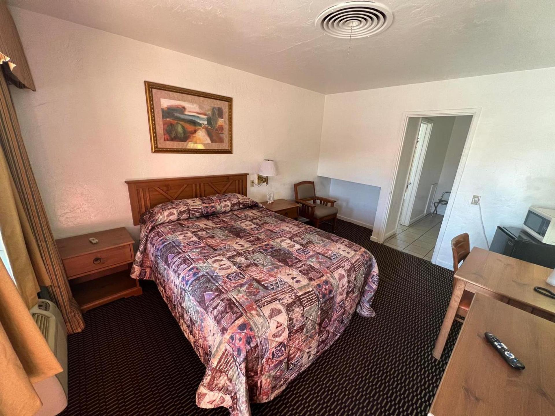 Quail Inn Motel photo 2