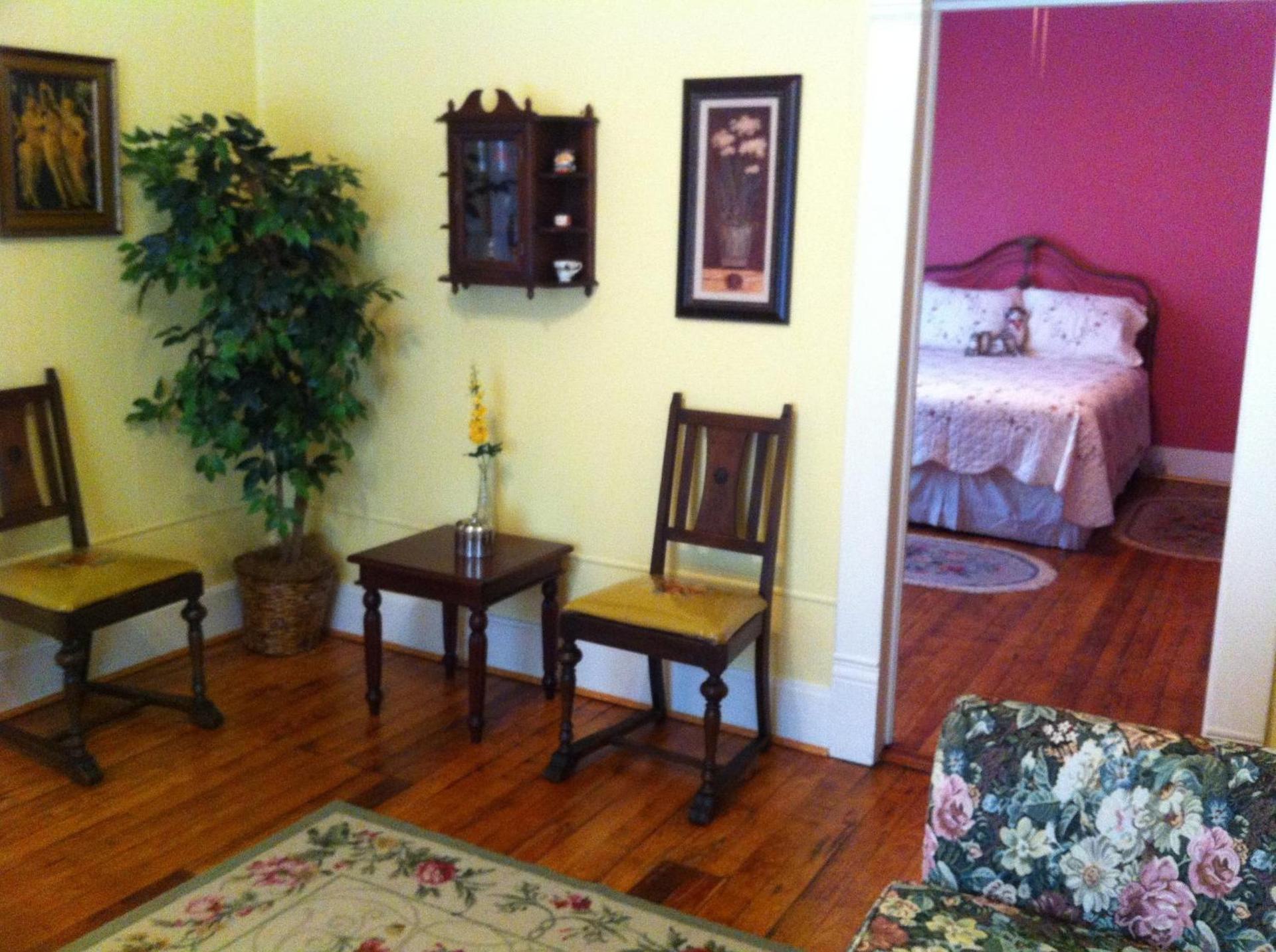 Brooks House Suites photo 5