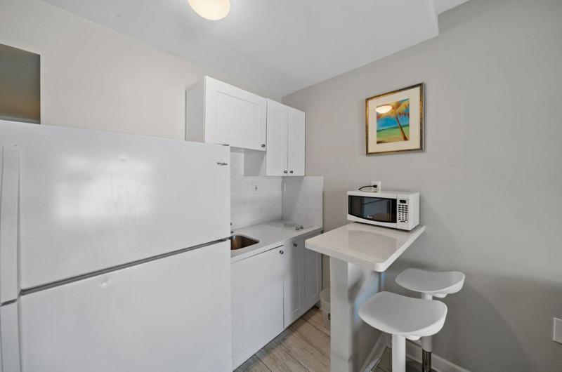 Capri Inn & Apartments photo 9