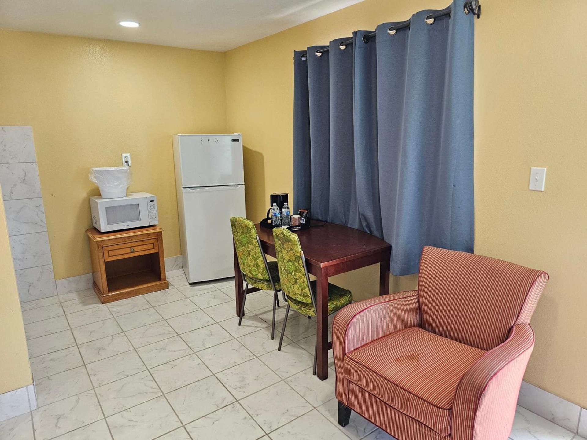 Westernaire Motel photo 38
