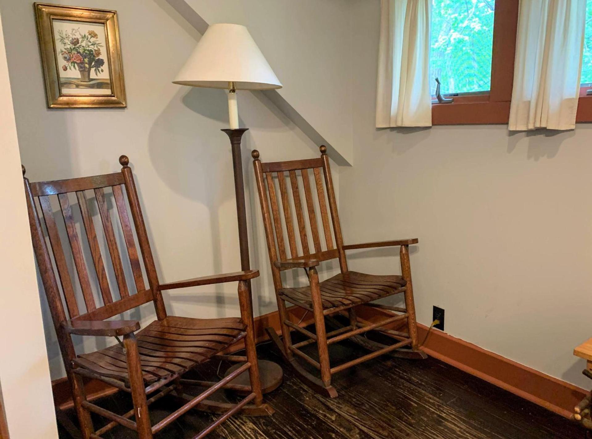 Lakeside Inn photo 26
