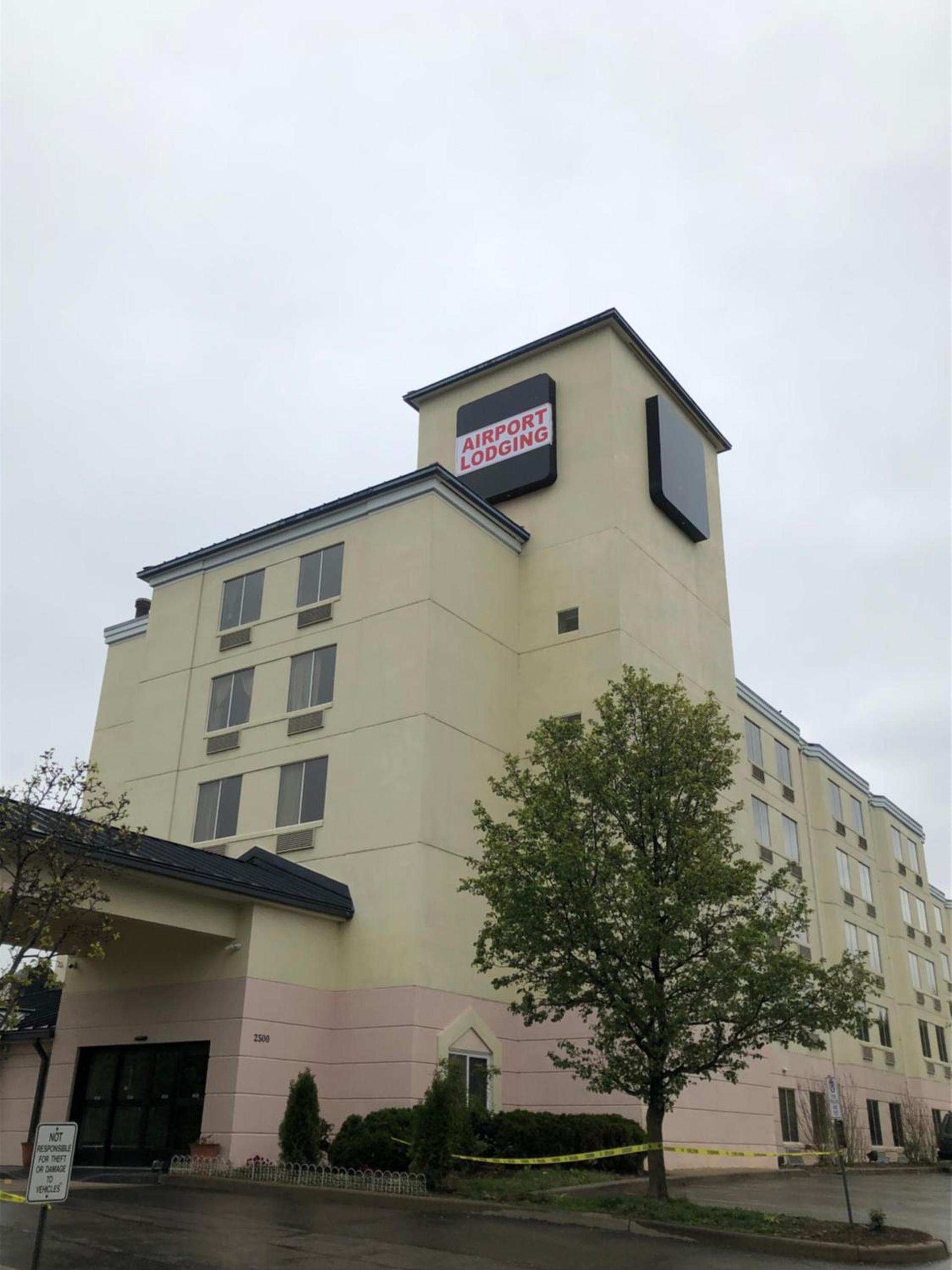 AIRPORT LODGING Pittsburgh Airport photo 2