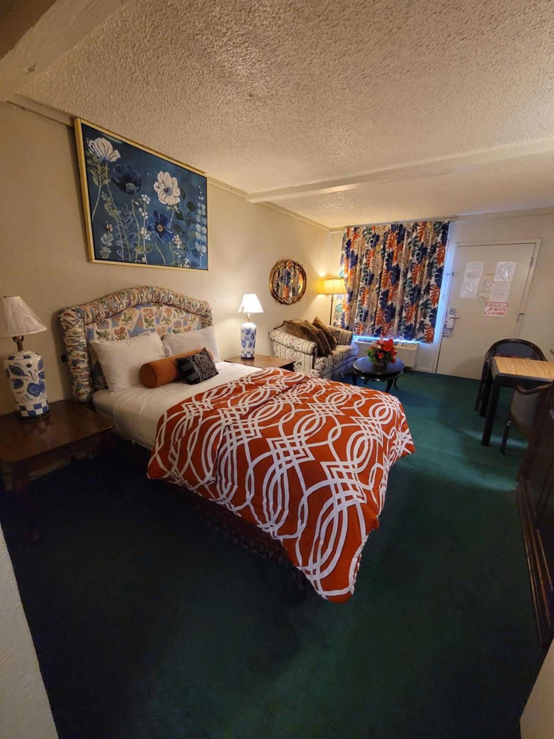 Express Inn and Suites photo 18