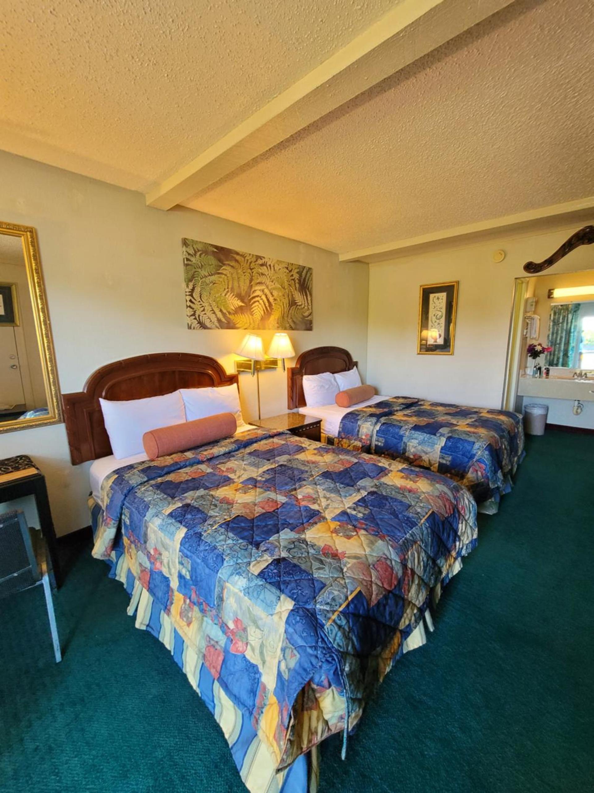 Express Inn and Suites photo 1
