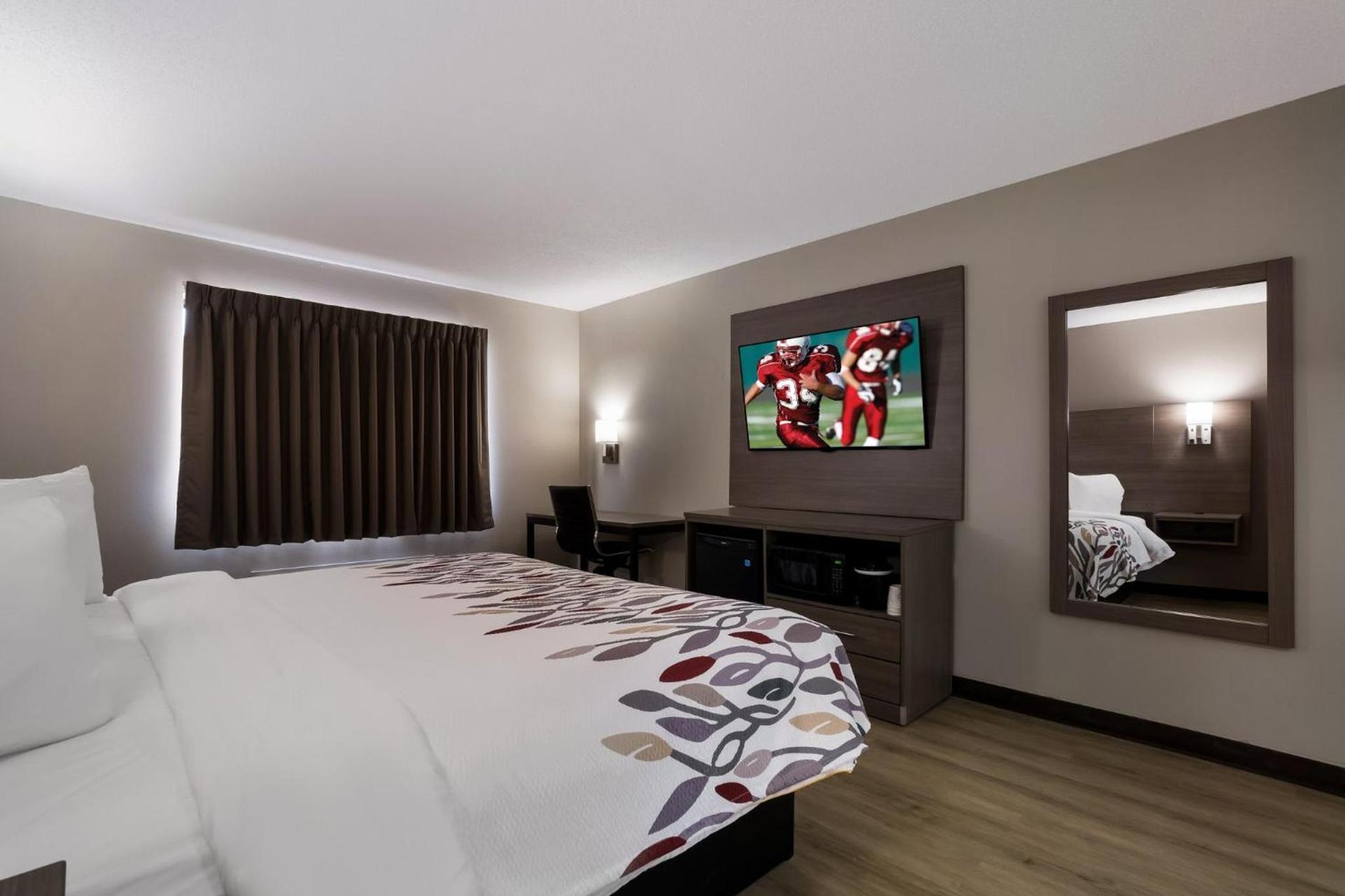 Red Roof Inn Marston photo 19