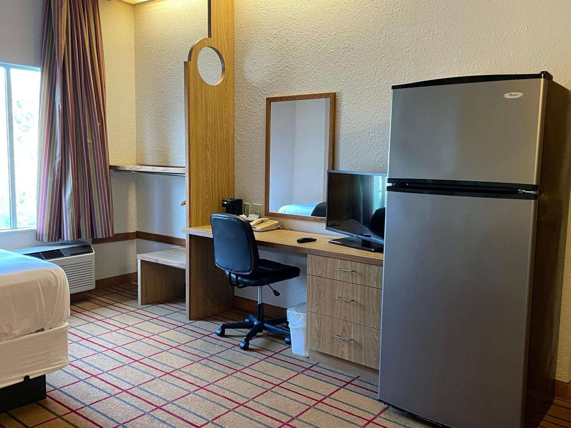 AIRPORT LODGING Pittsburgh Airport photo 26