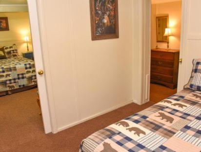 Adirondack Sunrise Lodge photo 39