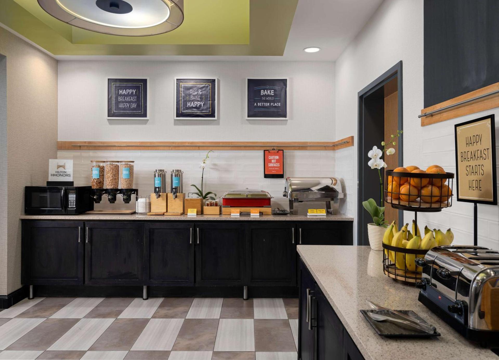 Hampton Inn Clinton photo 31
