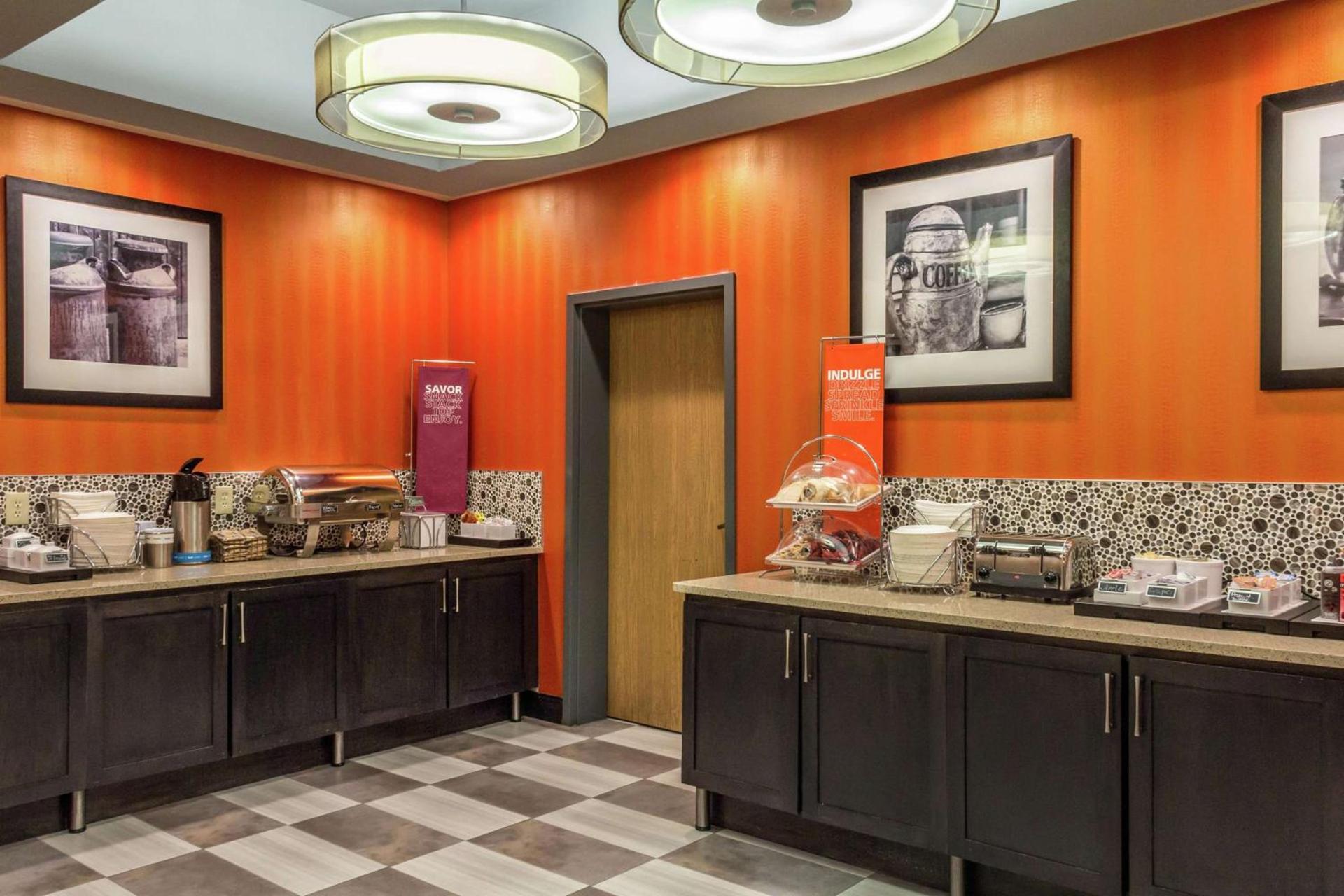 Hampton Inn Clinton photo 30