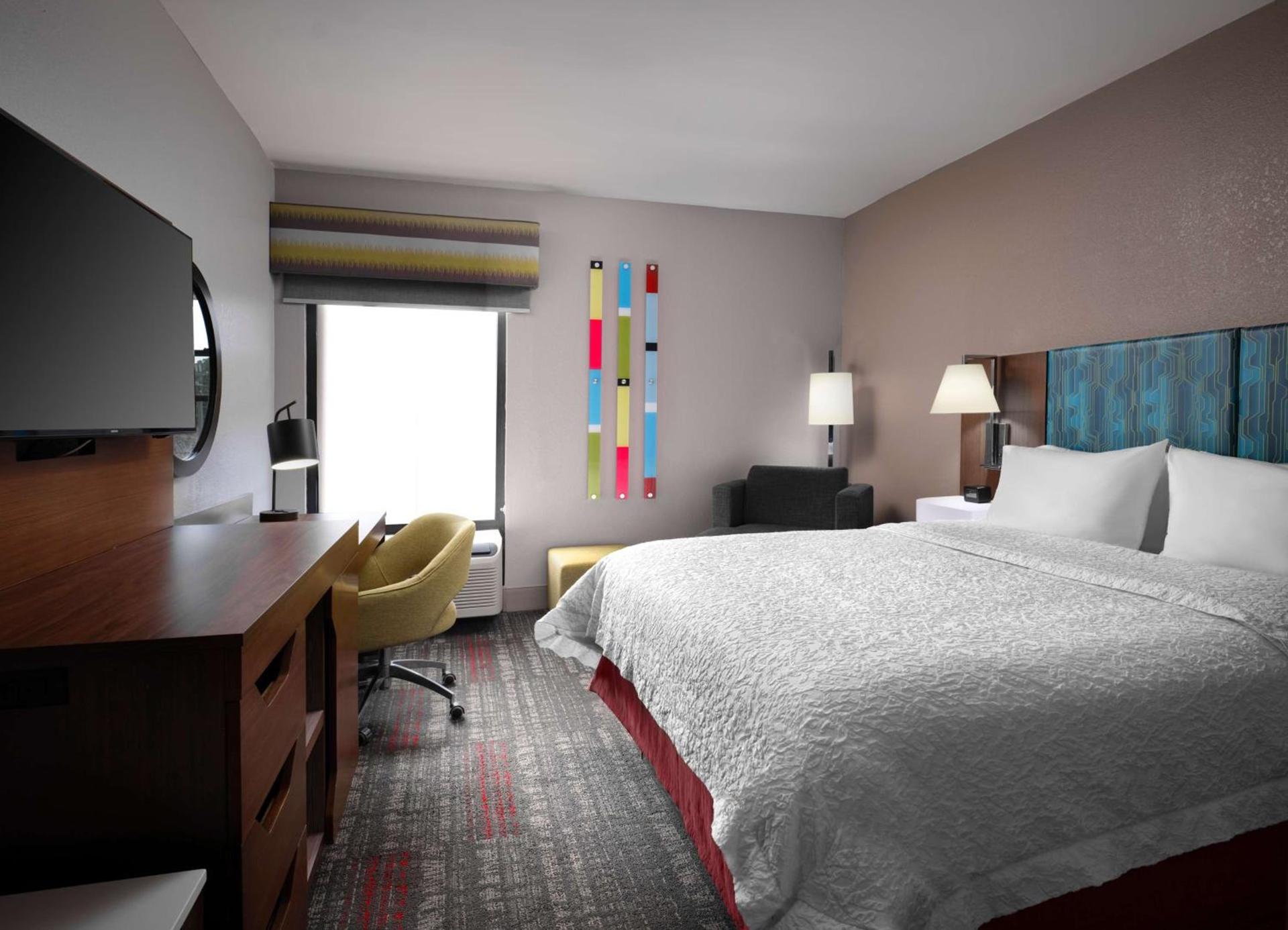 Hampton Inn Clinton photo 13