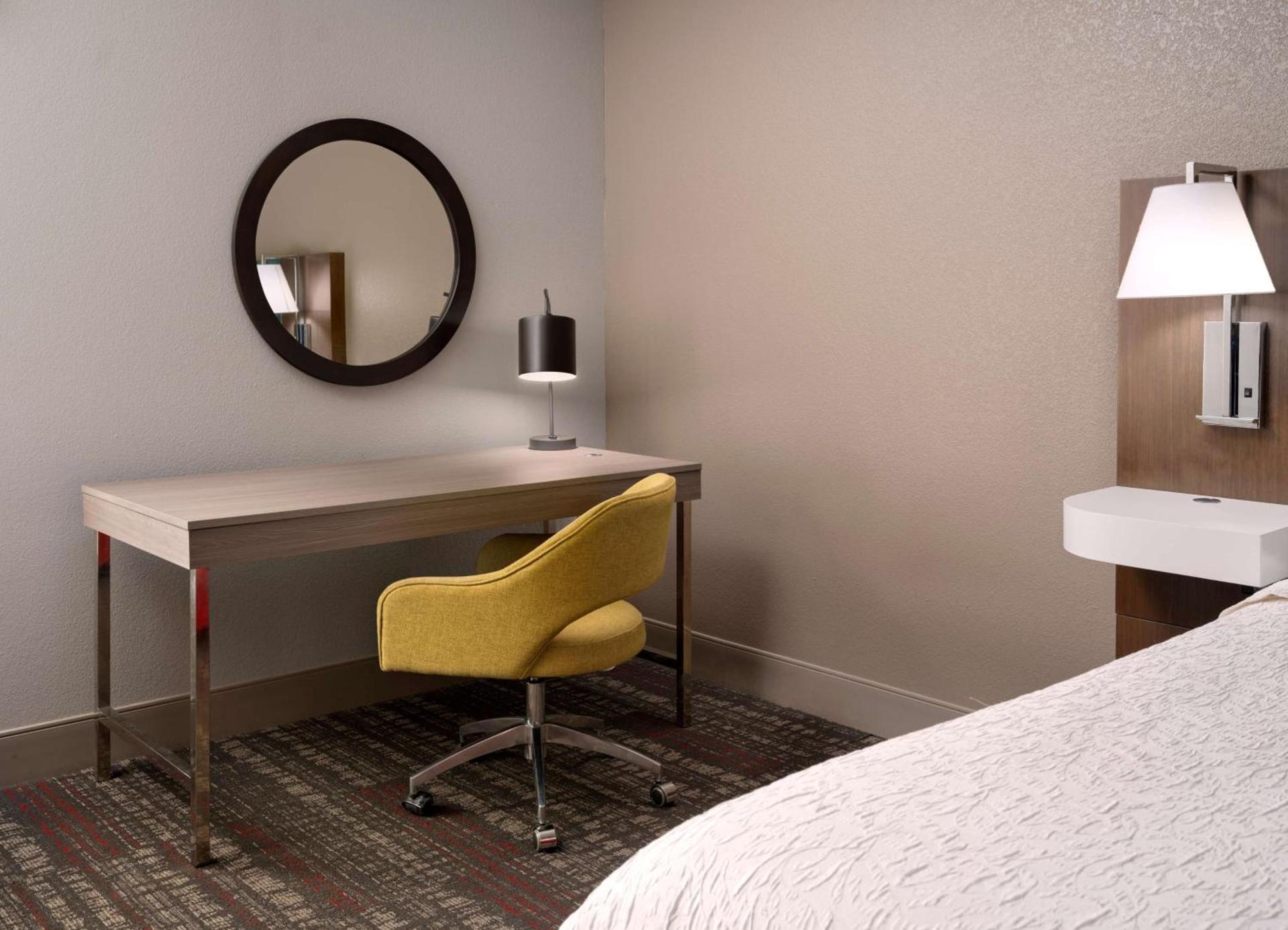 Hampton Inn Clinton photo 10