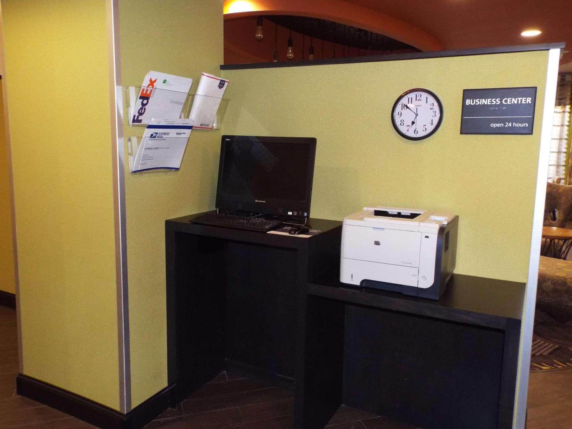 Hampton Inn Clinton photo 36