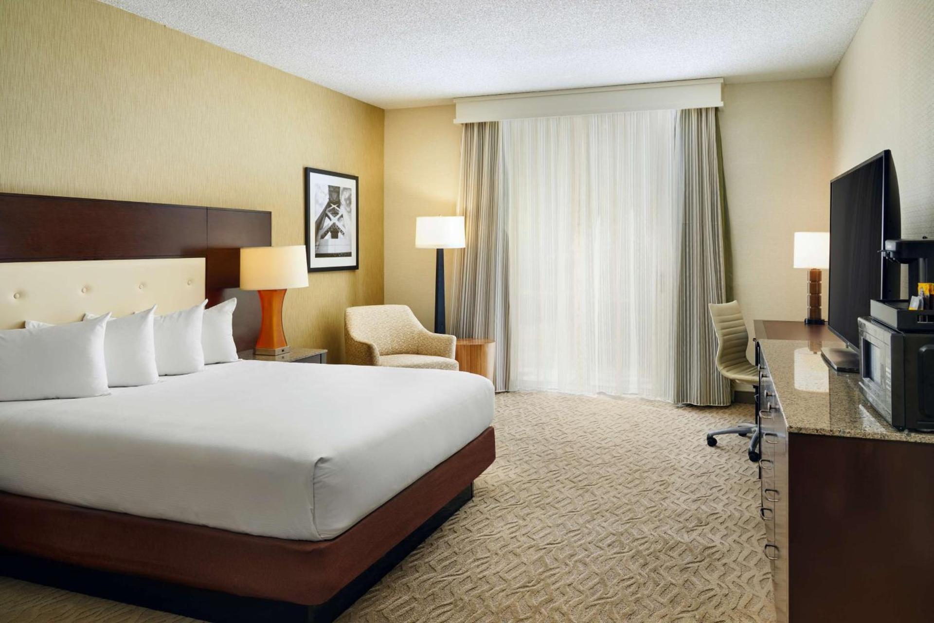 Hilton Oakland Airport photo 7