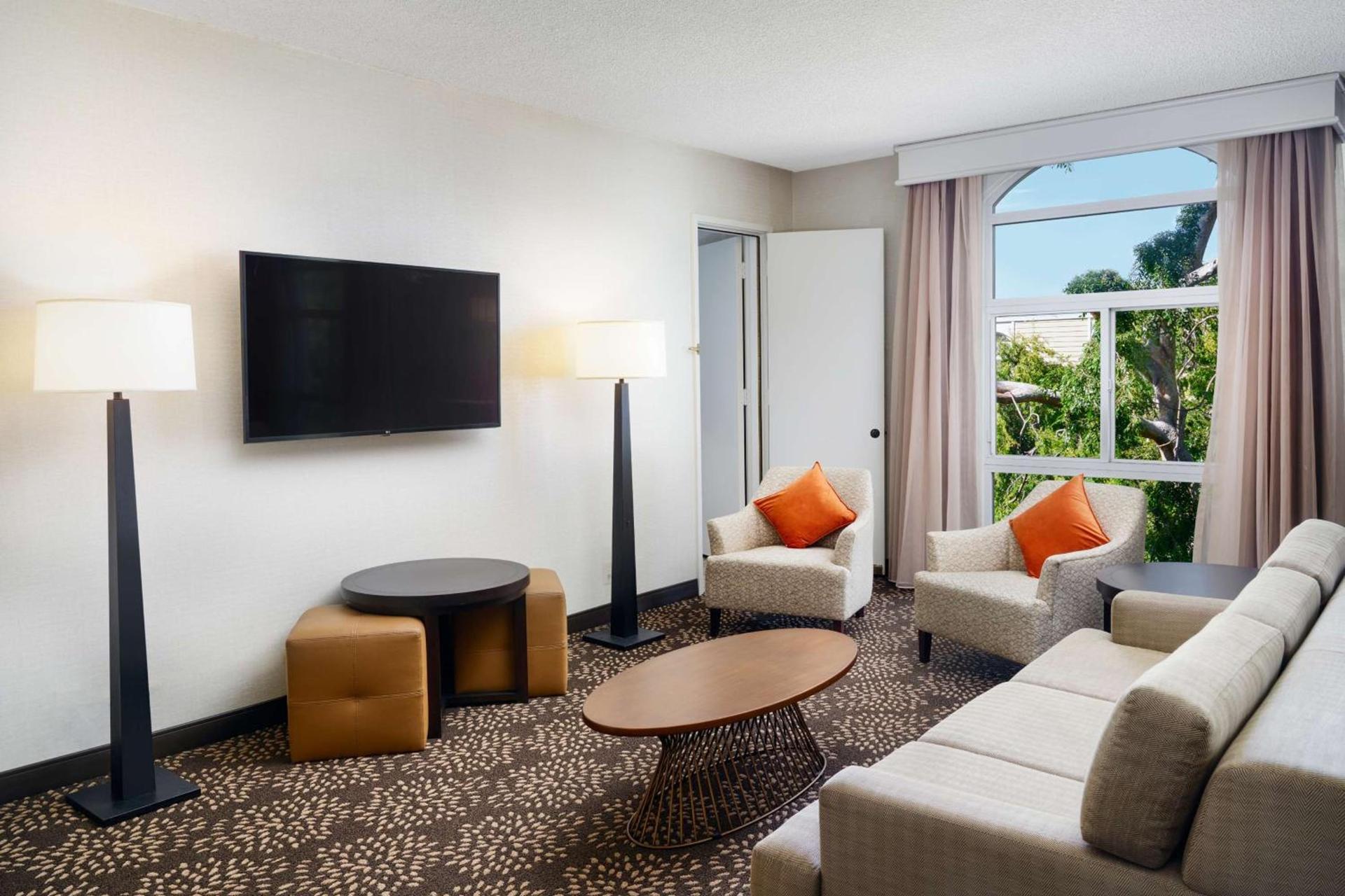 Hilton Oakland Airport photo 15