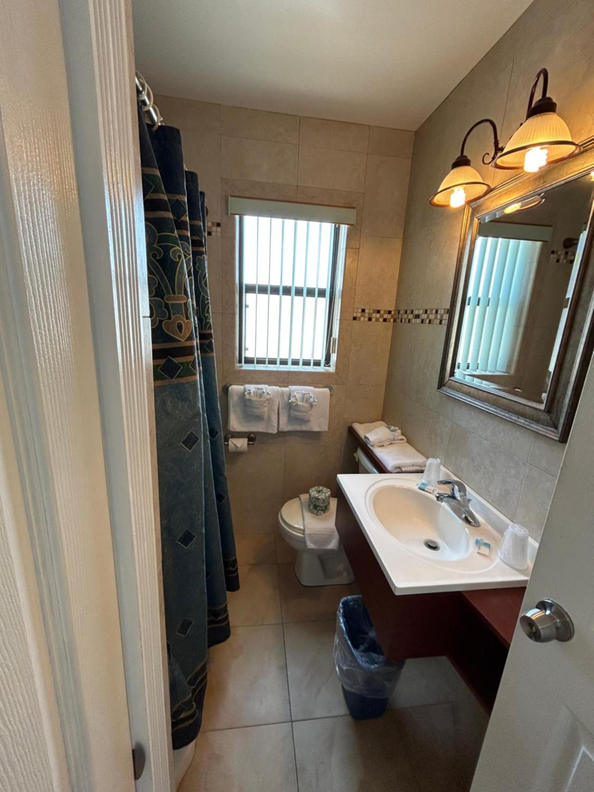 Sails Resort Motel photo 24
