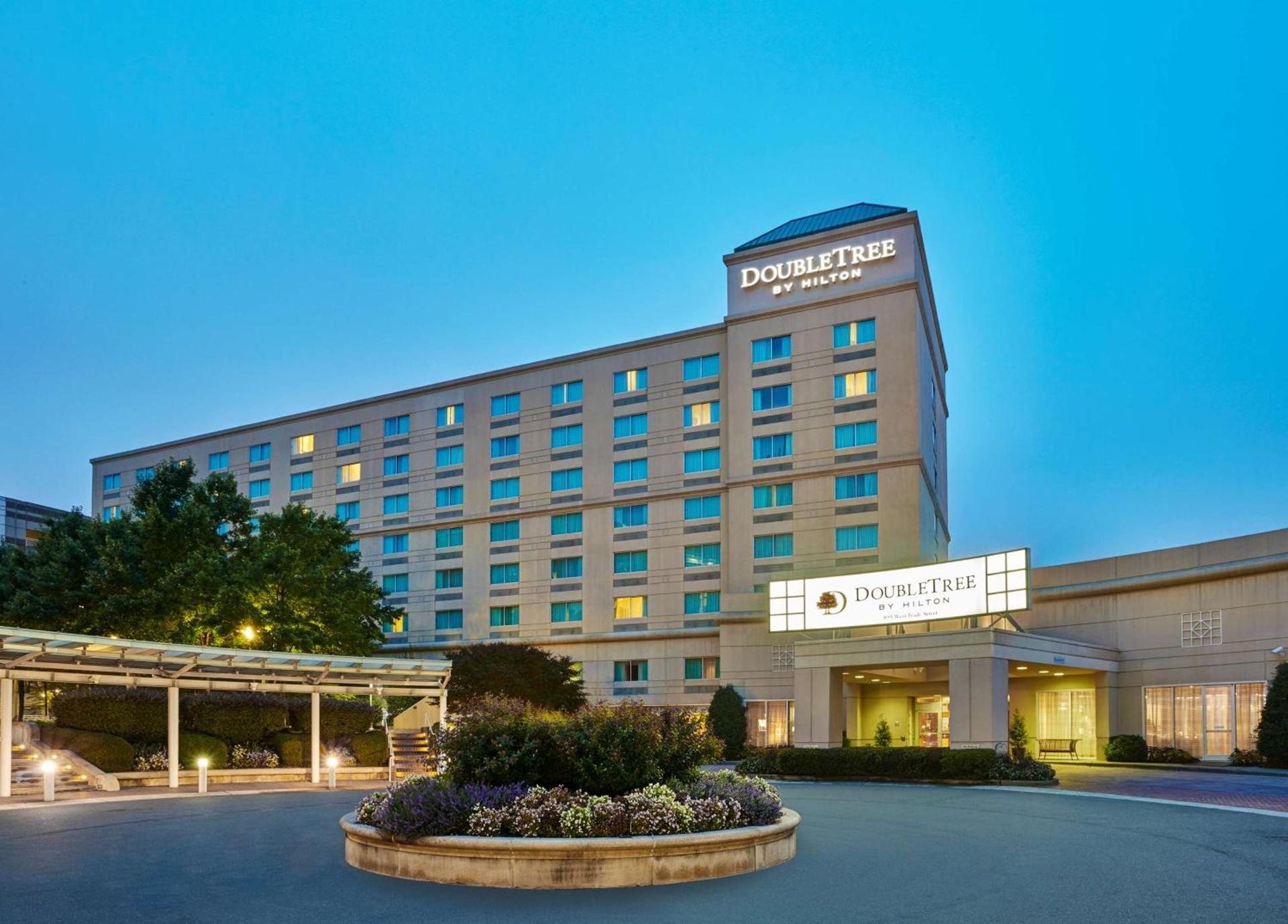 Doubletree by Hilton Charlotte Uptown photo 5