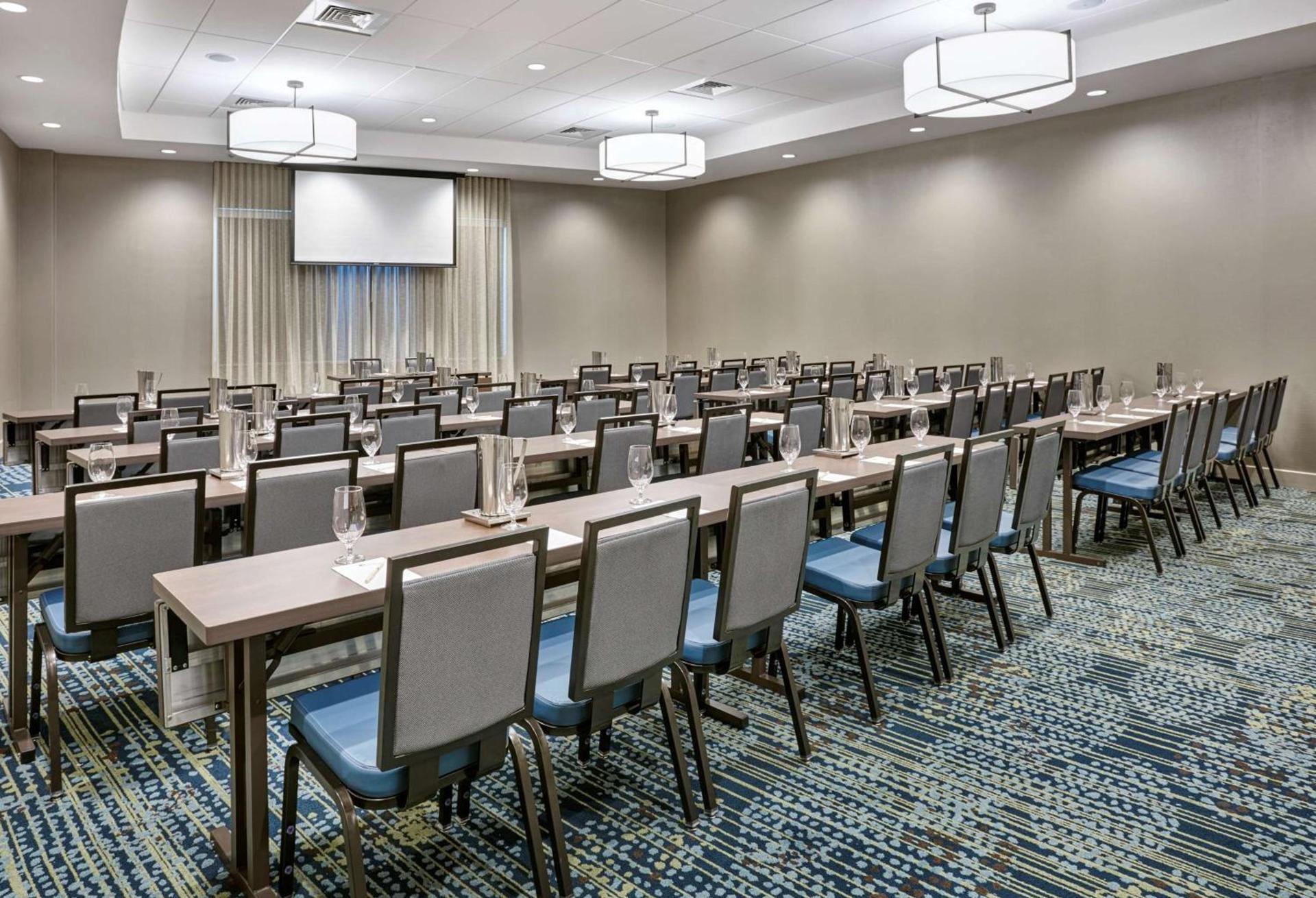 Doubletree by Hilton Charlotte Uptown photo 16