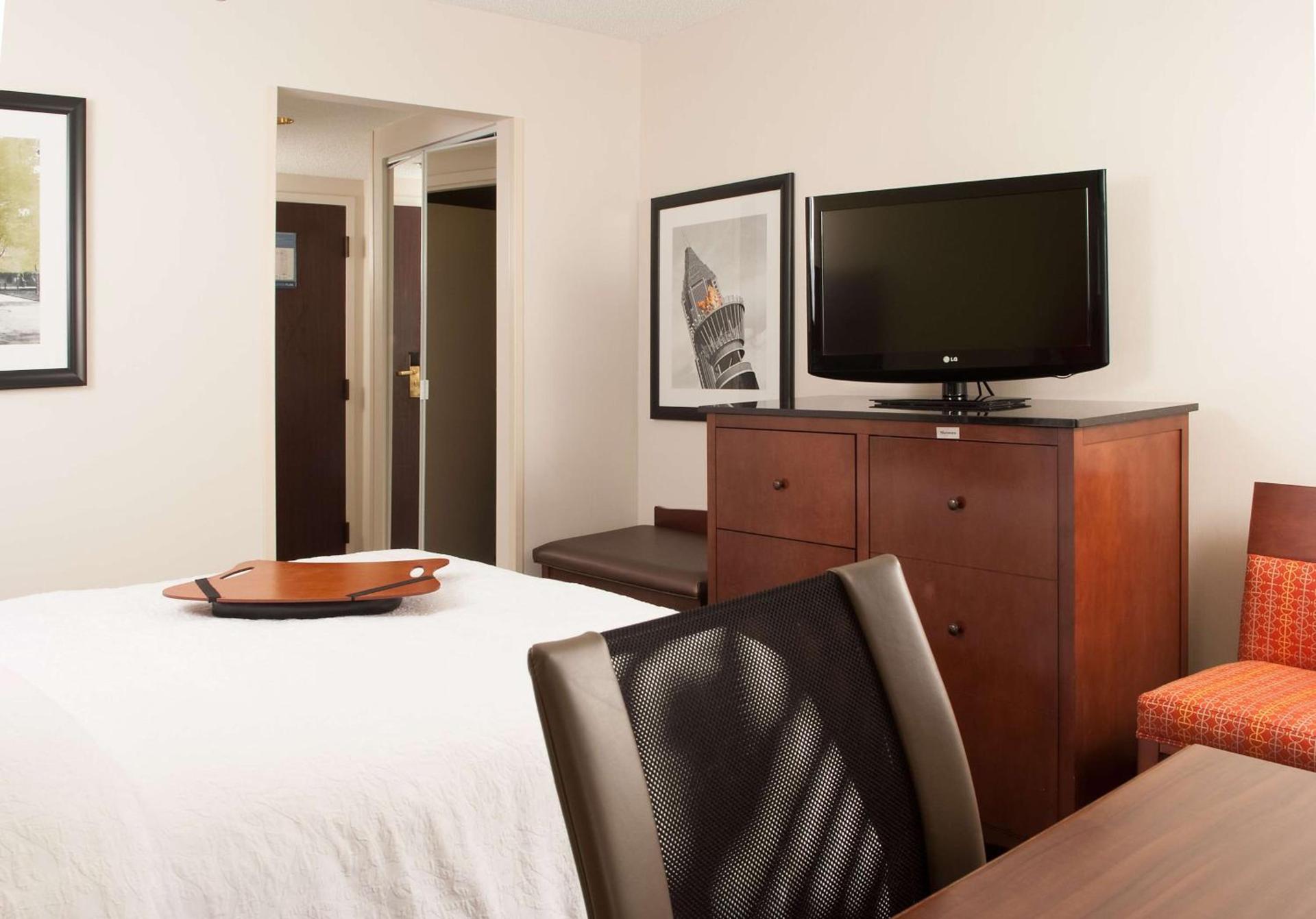 Hampton Inn Atlanta-North Druid Hills photo 35