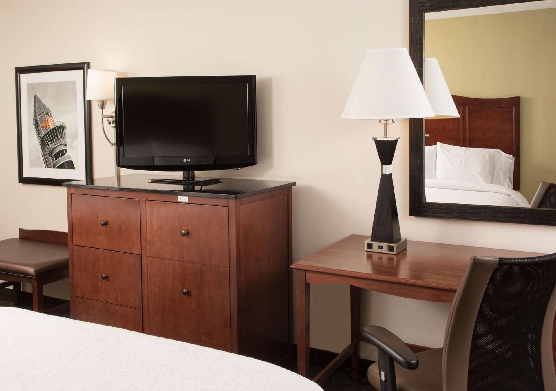 Hampton Inn Atlanta-North Druid Hills photo 18
