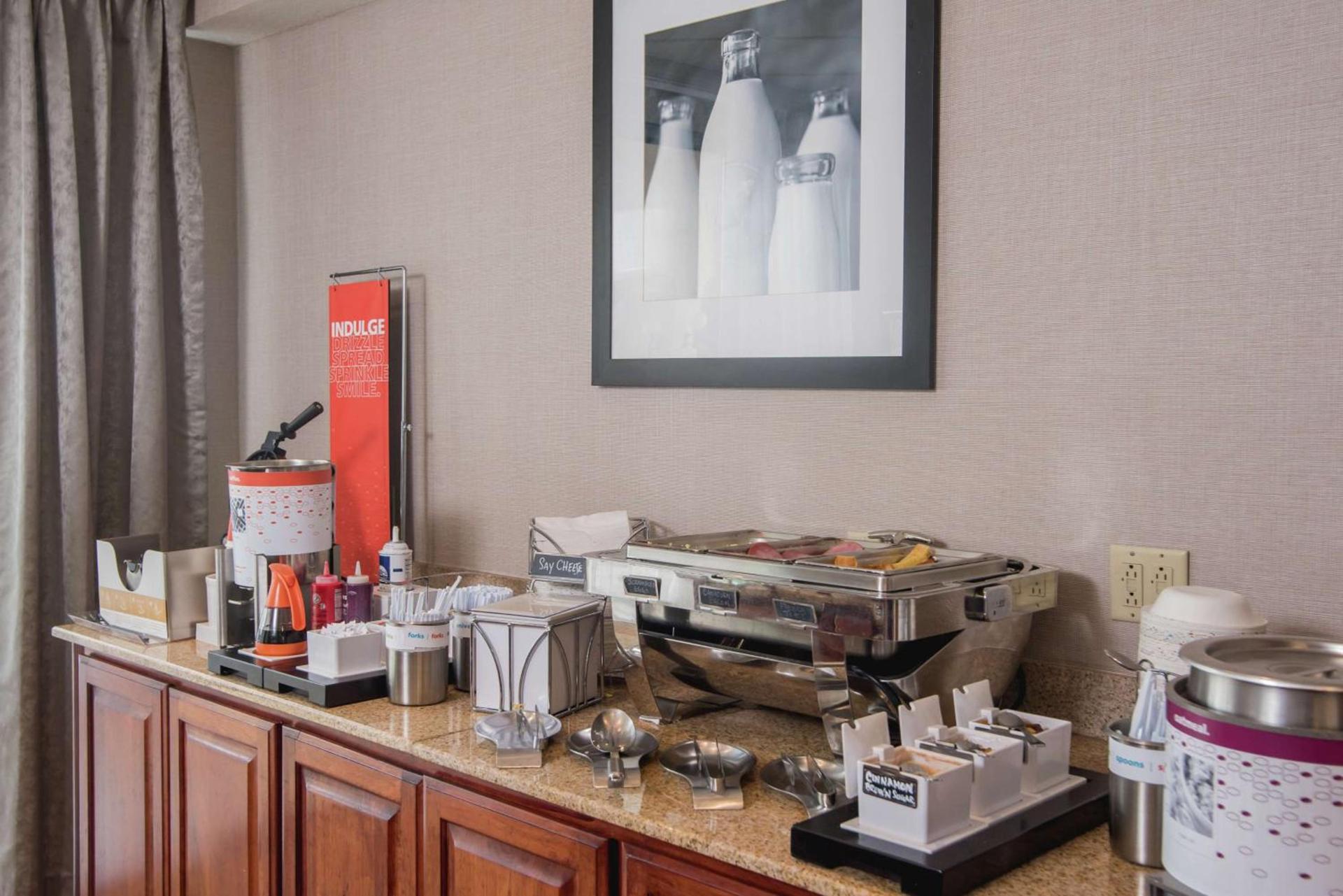 Hampton Inn Joplin photo 48