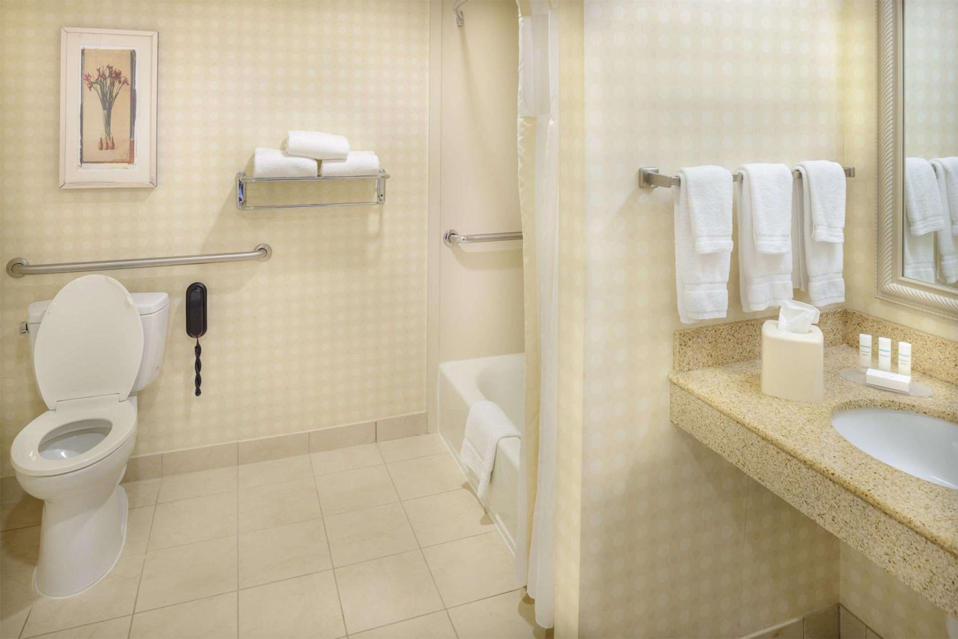 Hilton Garden Inn Joplin photo 13