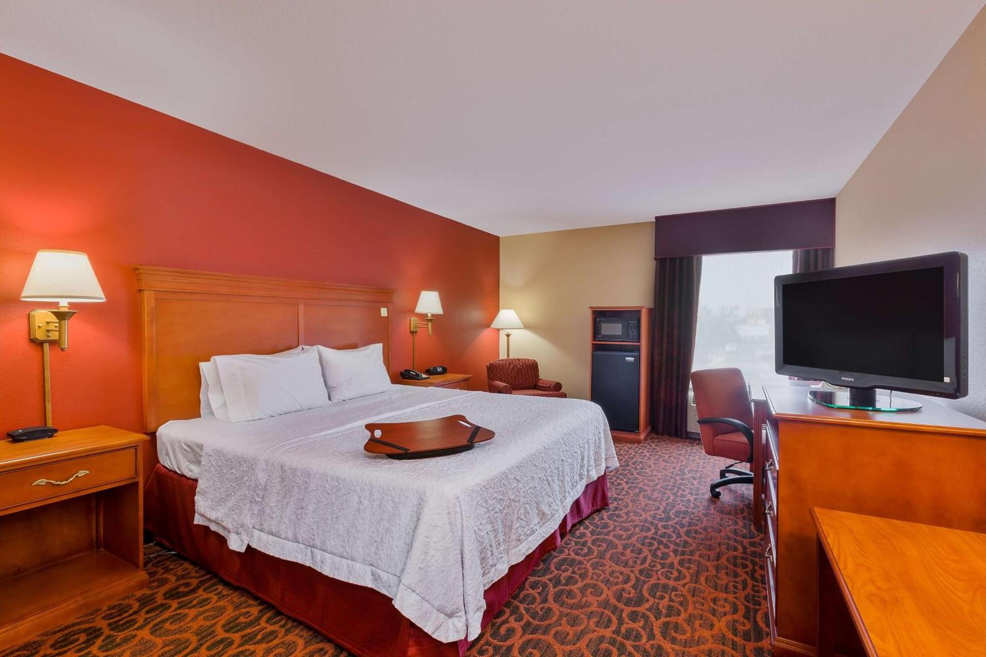 Hampton Inn Marion photo 8