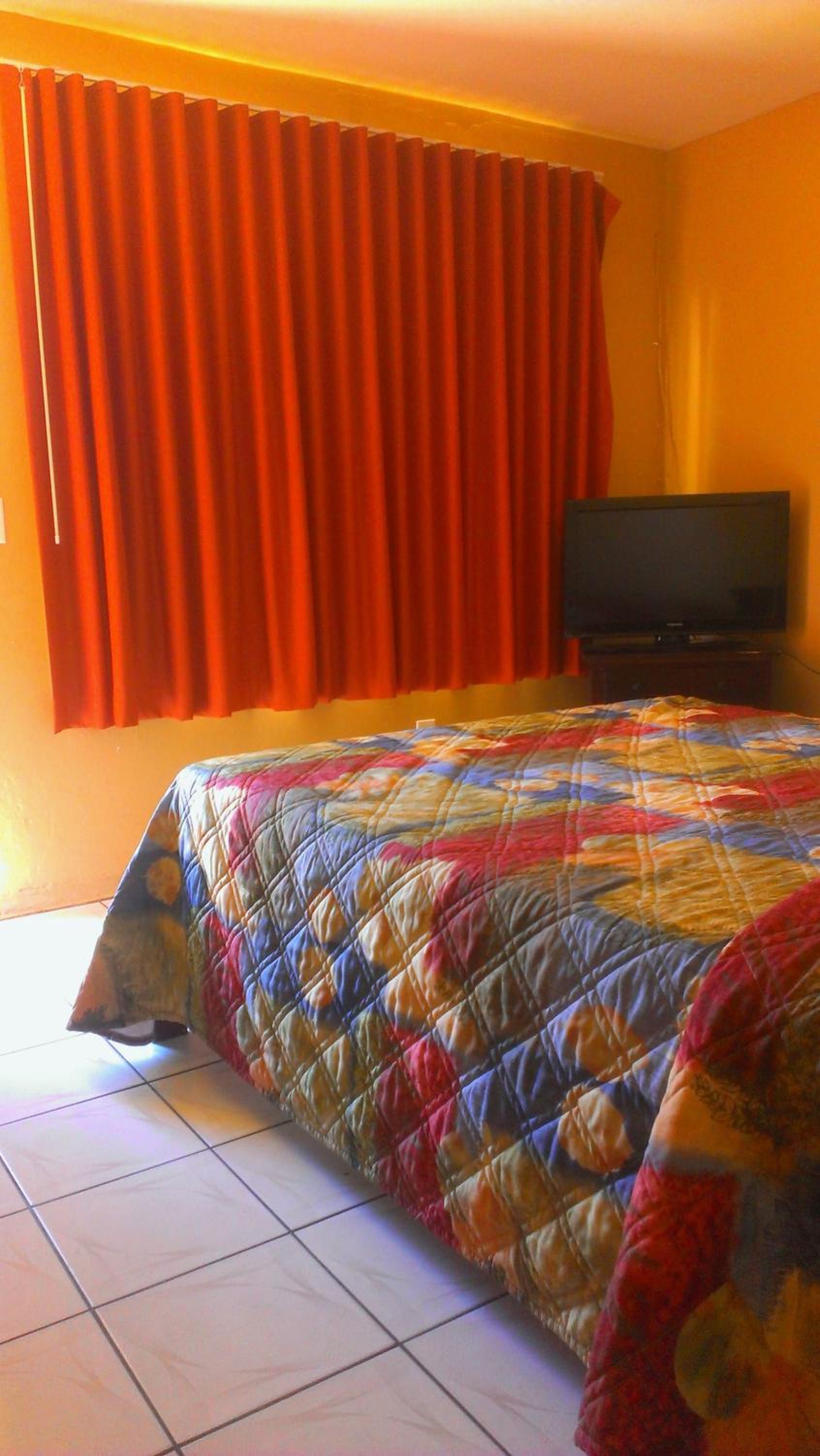 Ramona Motel photo 8