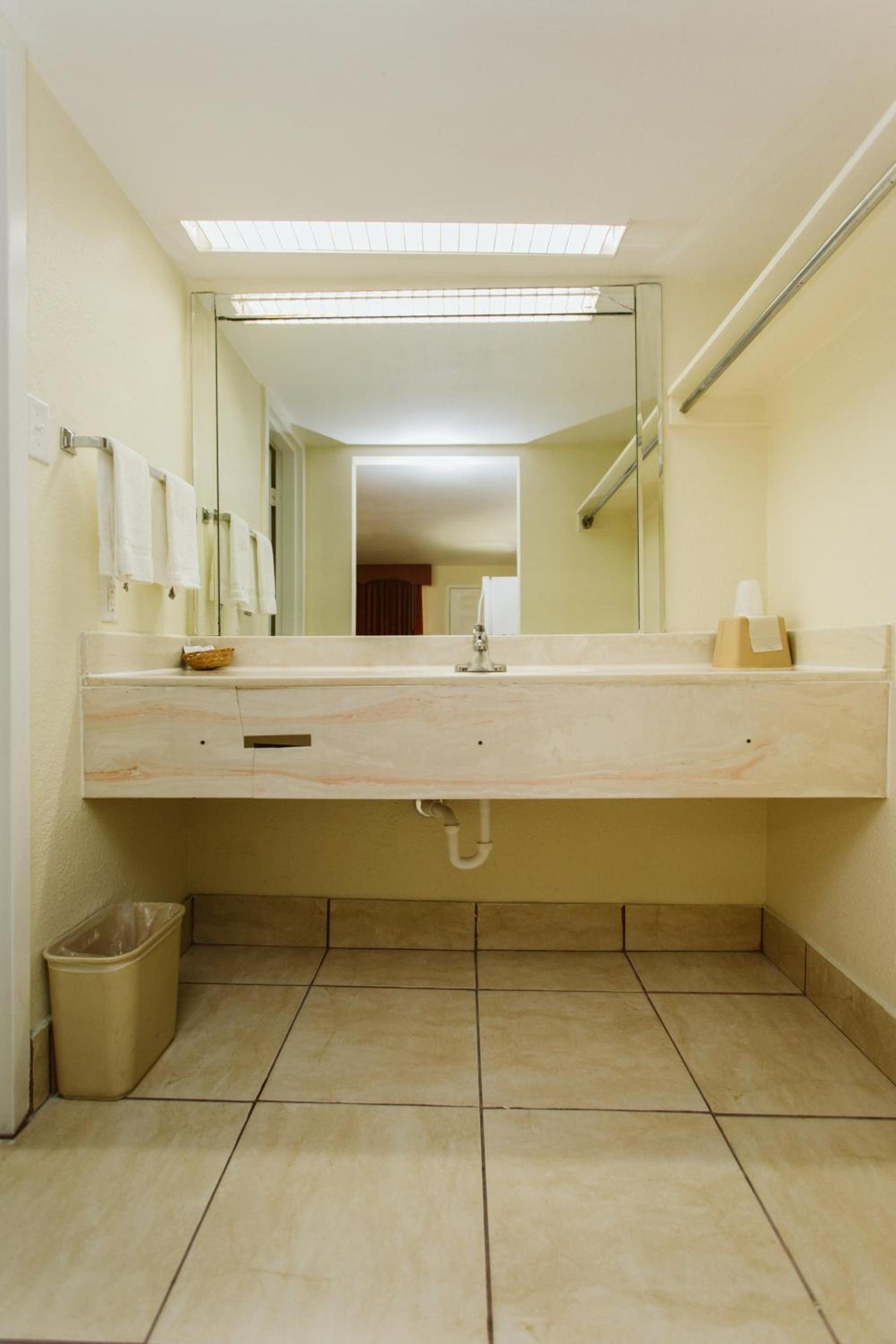 Space City Inn photo 21