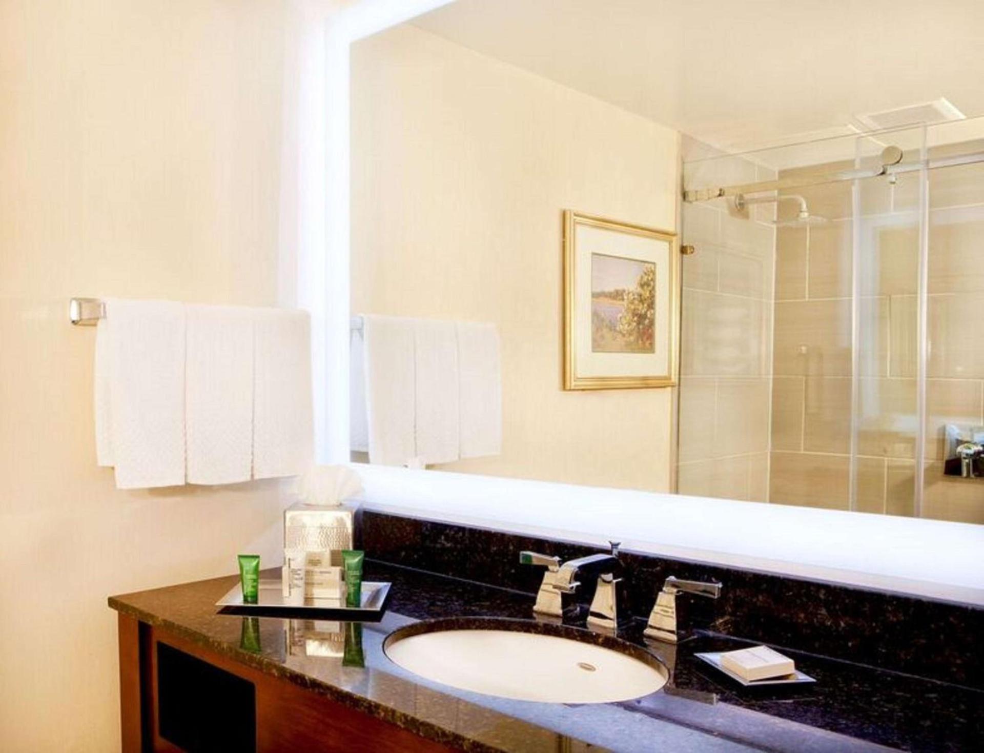 Hilton Woodcliff Lake photo 16