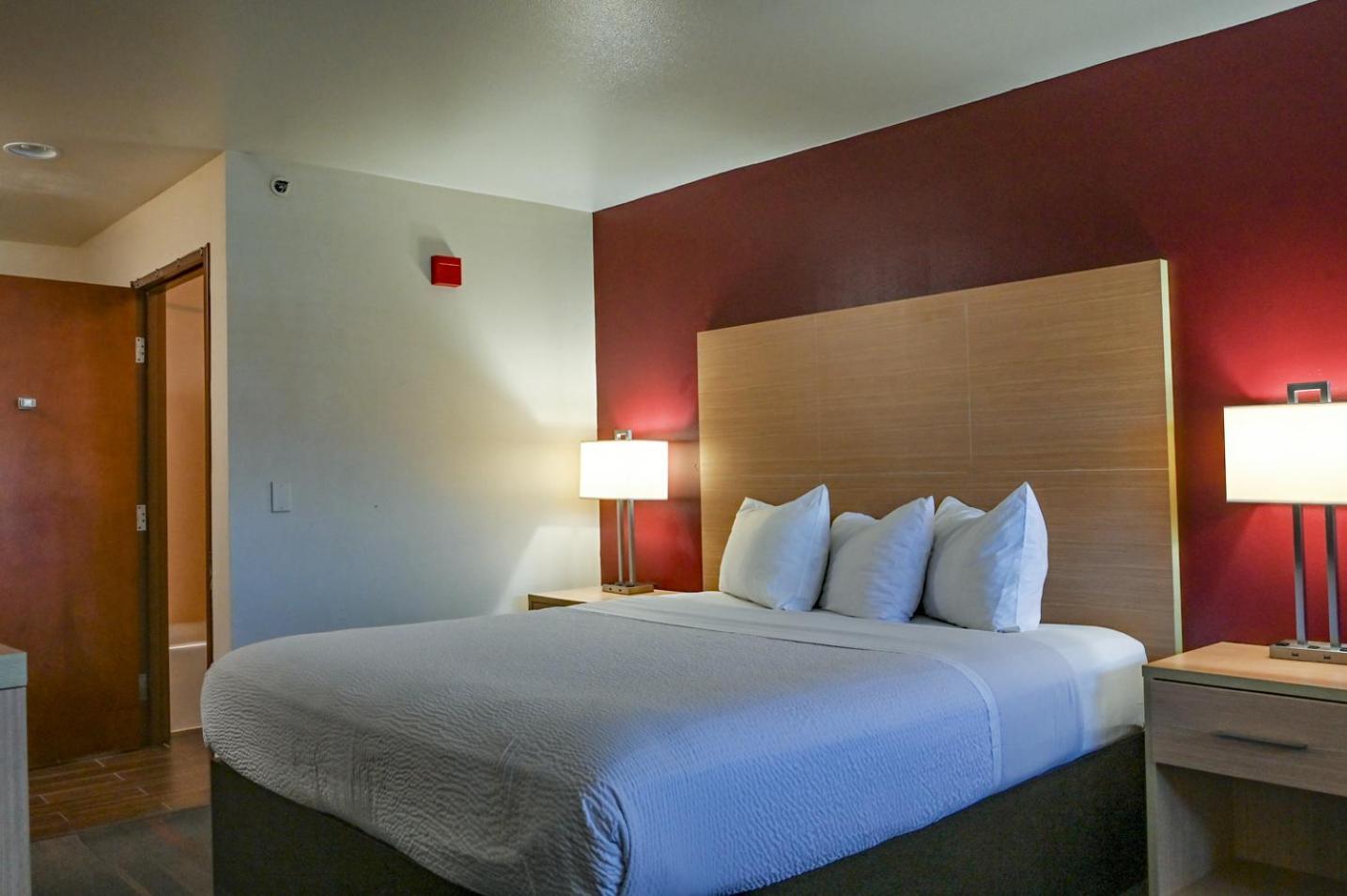 Ramada Limited and Suites San Francisco Airport photo 8