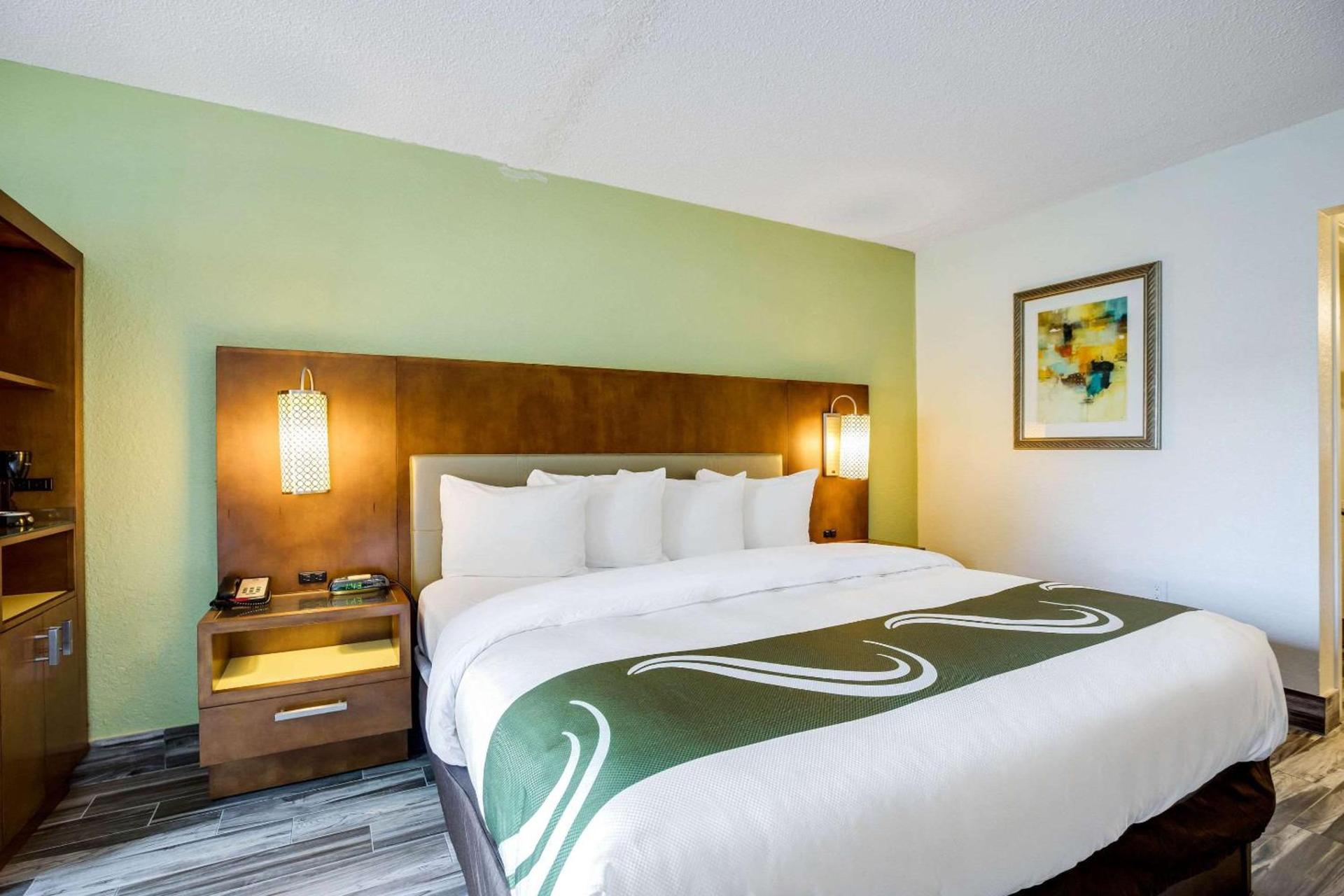Quality Inn & Suites Downtown photo 6