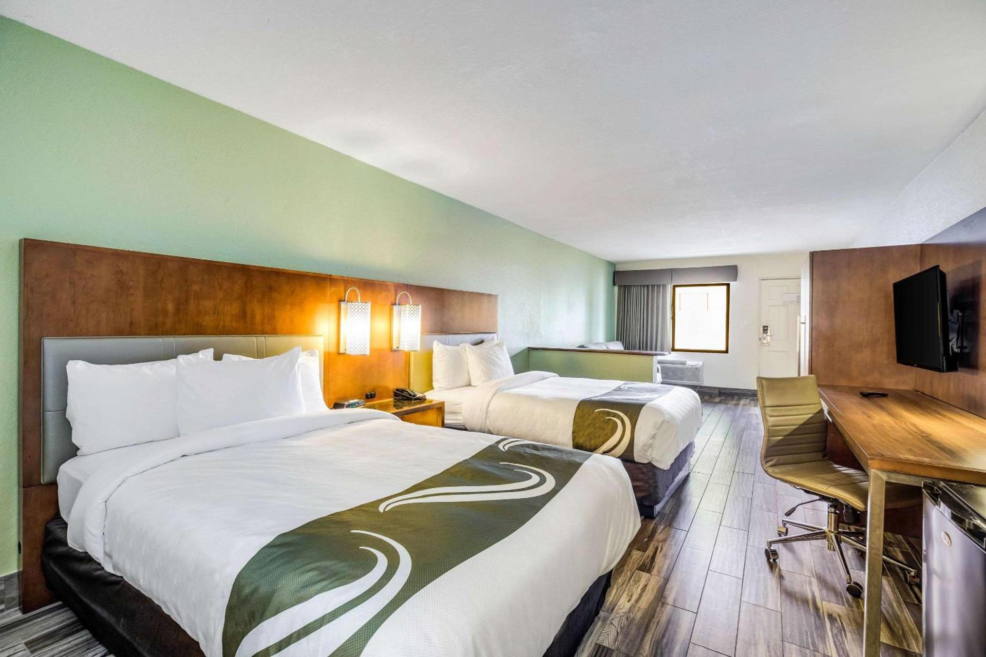 Quality Inn & Suites Downtown photo 11