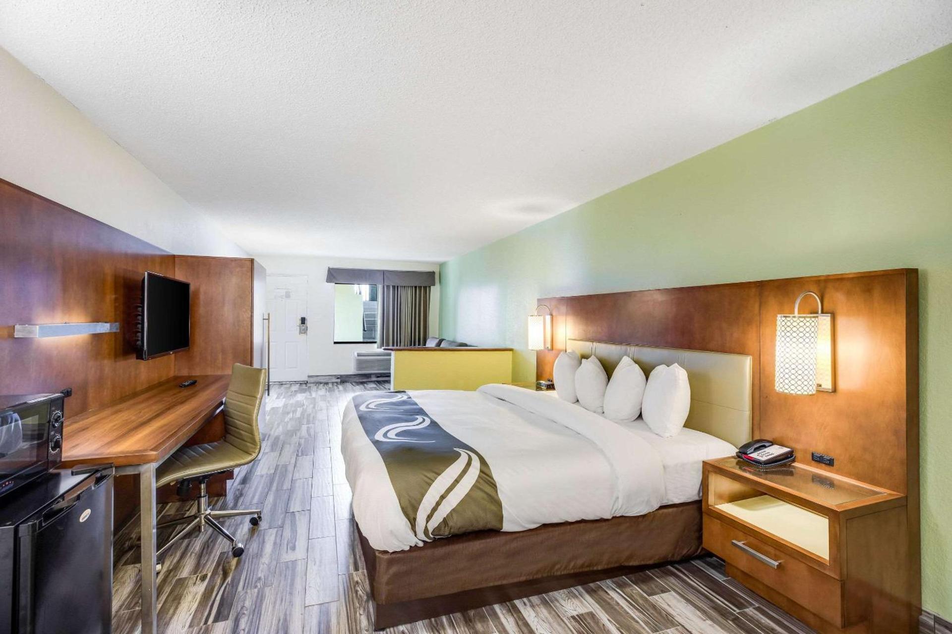 Quality Inn & Suites Downtown photo 10