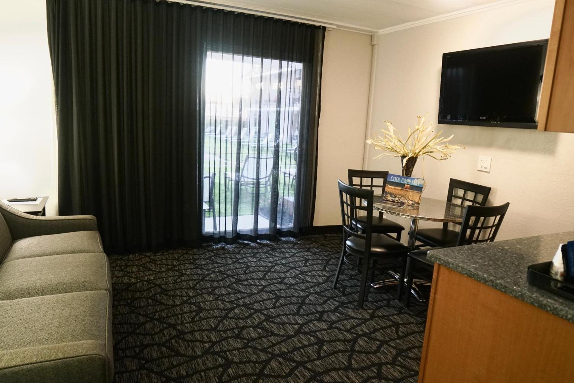 Periwinkle Inn photo 30