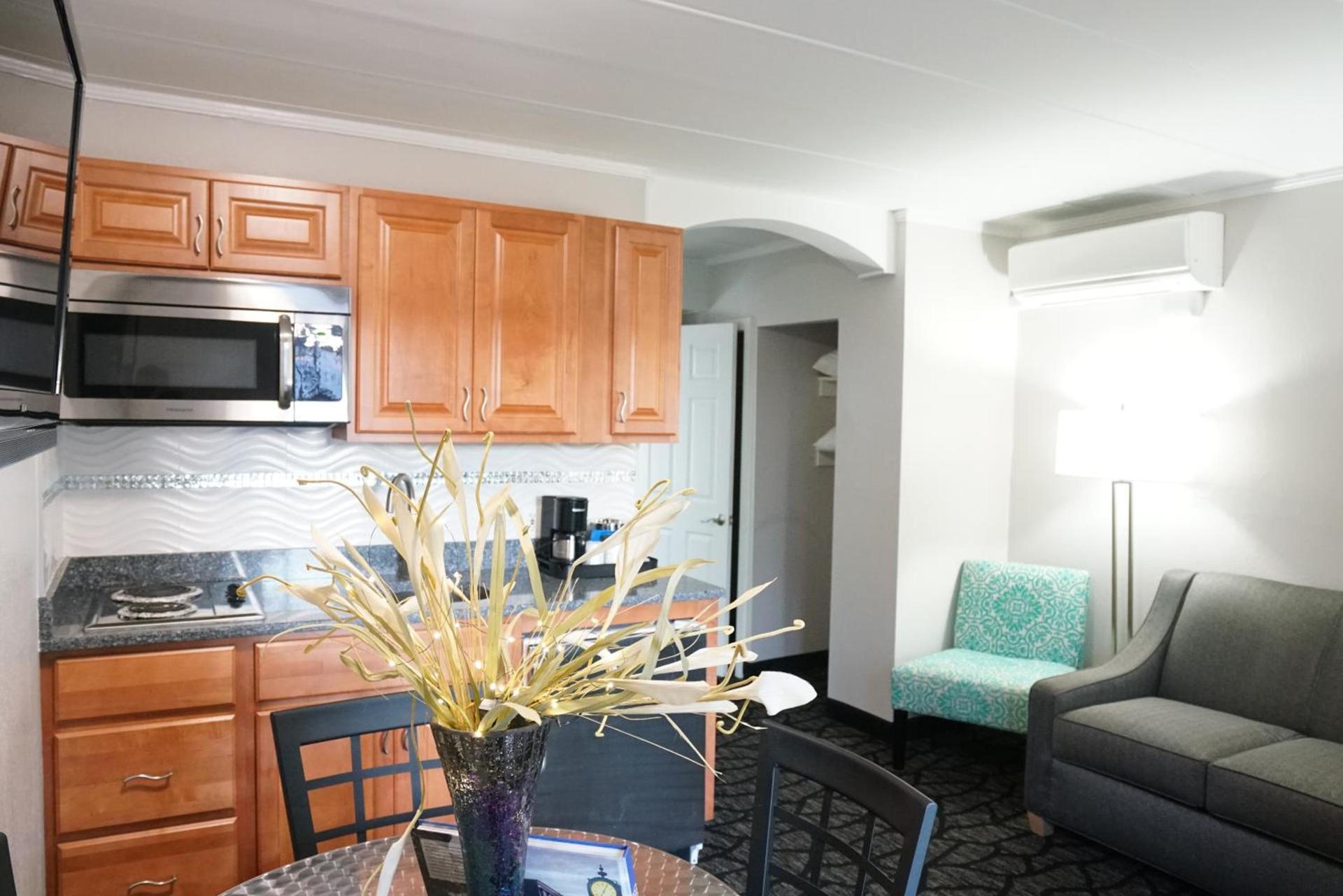 Periwinkle Inn photo 8