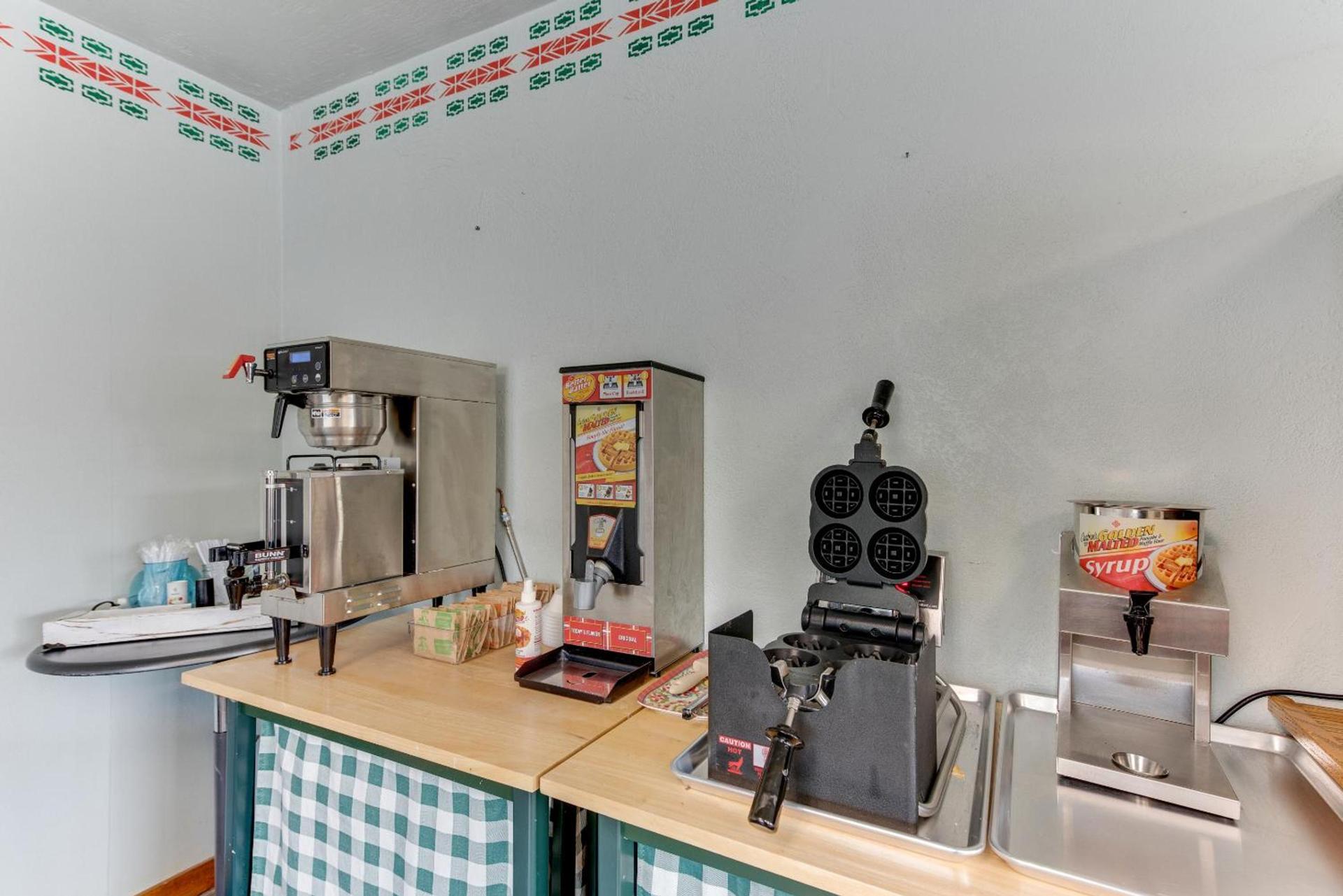 Dolores Mountain Inn photo 29