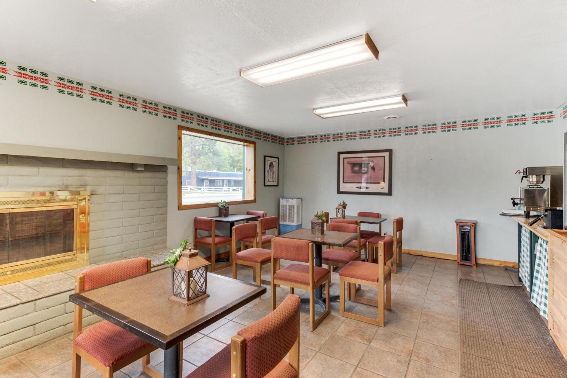Dolores Mountain Inn photo 24